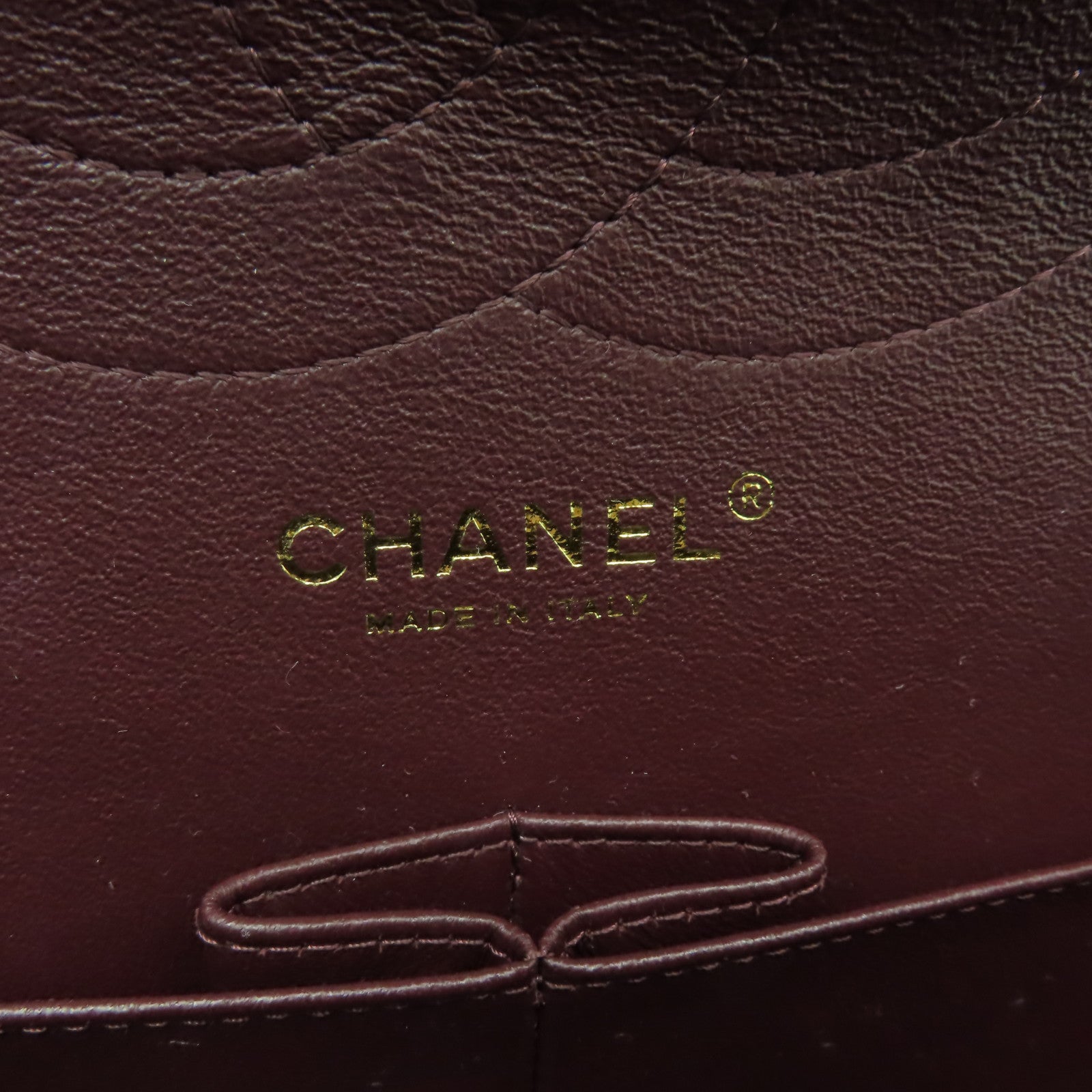CHANEL 菱格Caviar皮革Classic Flap 30金扣鏈帶肩背袋黑色