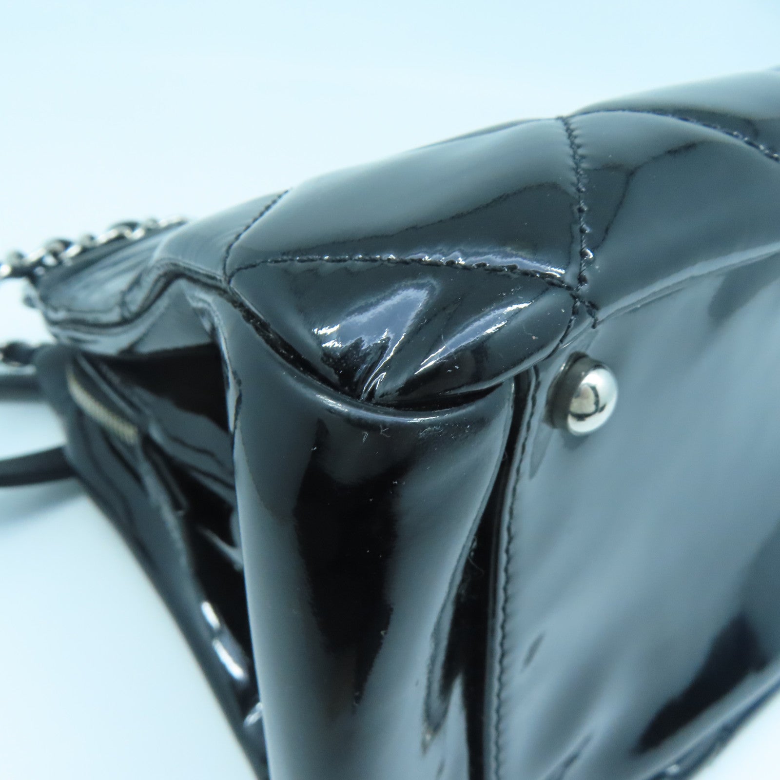 CHANEL 菱格漆皮皮革Chain Shoulder Bag銀扣鏈帶肩背袋黑色