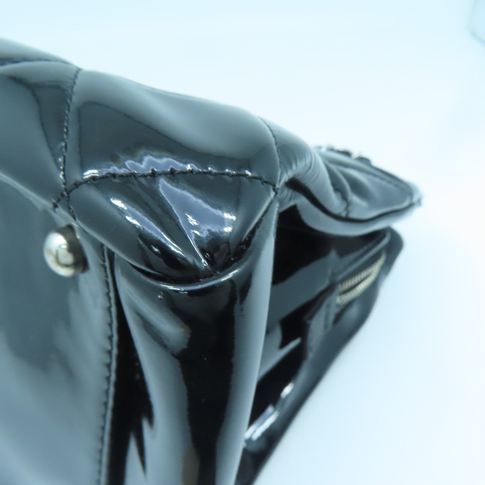 CHANEL 菱格漆皮皮革Chain Shoulder Bag銀扣鏈帶肩背袋黑色