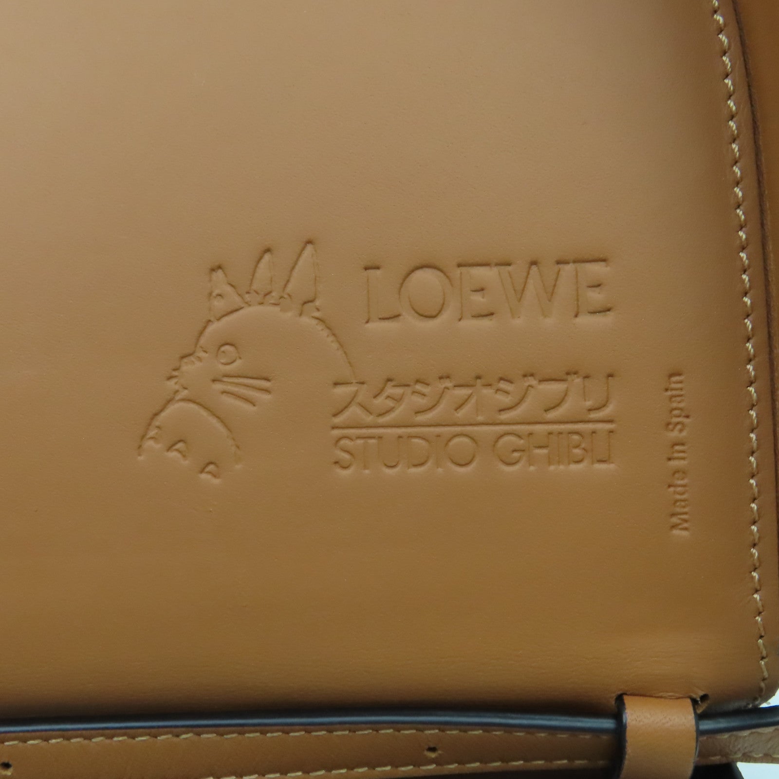 LOEWE 牛皮皮革Loewe x Studio Ghibli Shoulder Bag肩背袋啡色
