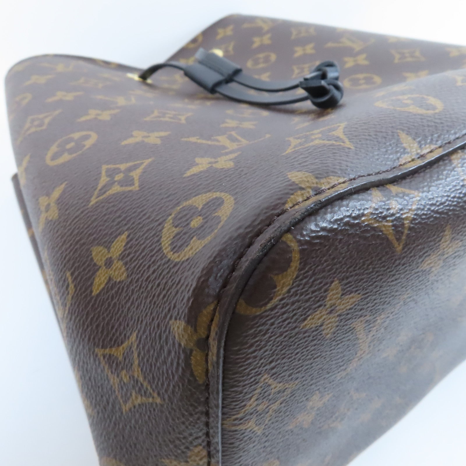 LOUIS VUITTON Monogram Neo Noe MM金扣肩背袋啡色/黑色