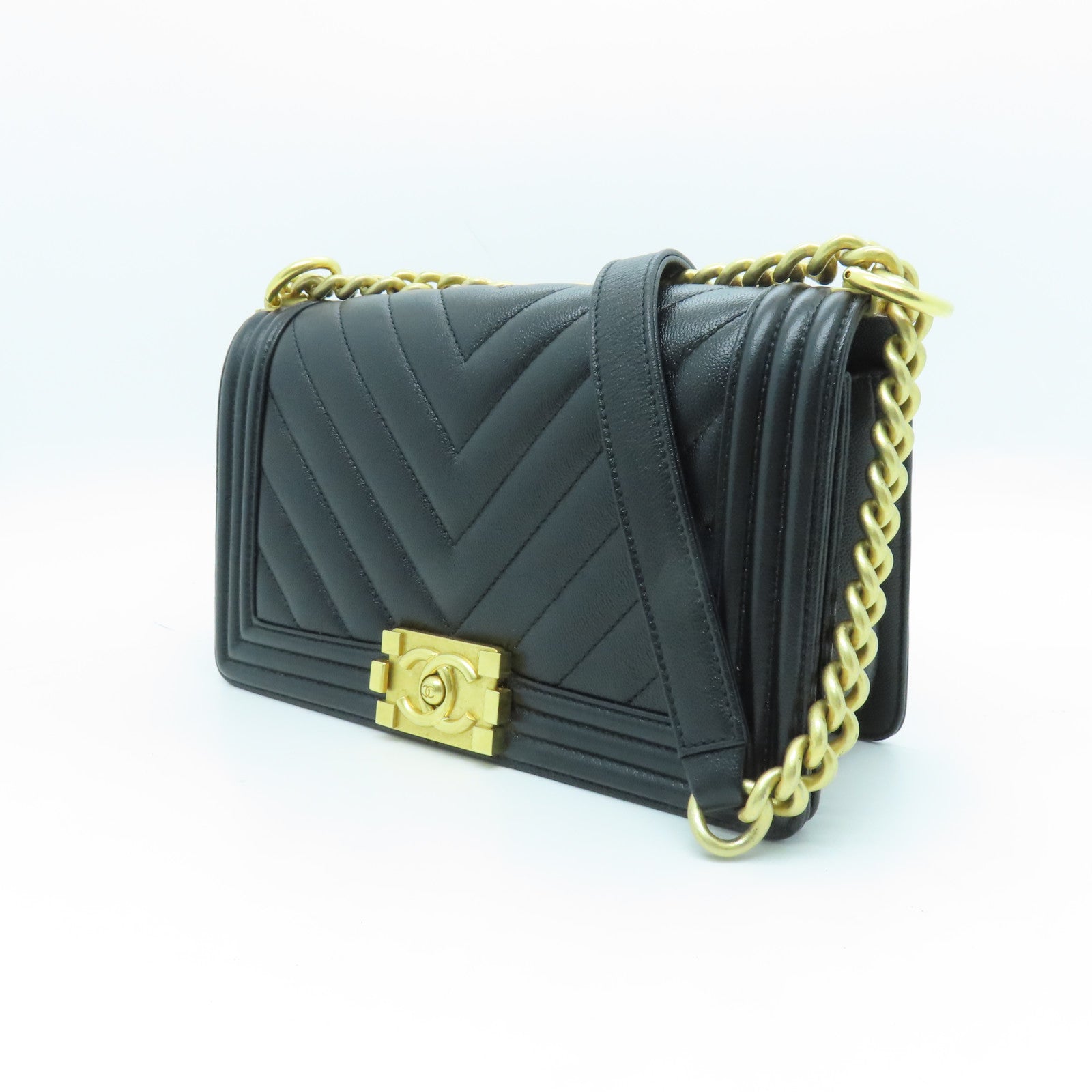 CHANEL rhombic cowhide leather Boy Chanel gold buckle shoulder bag black