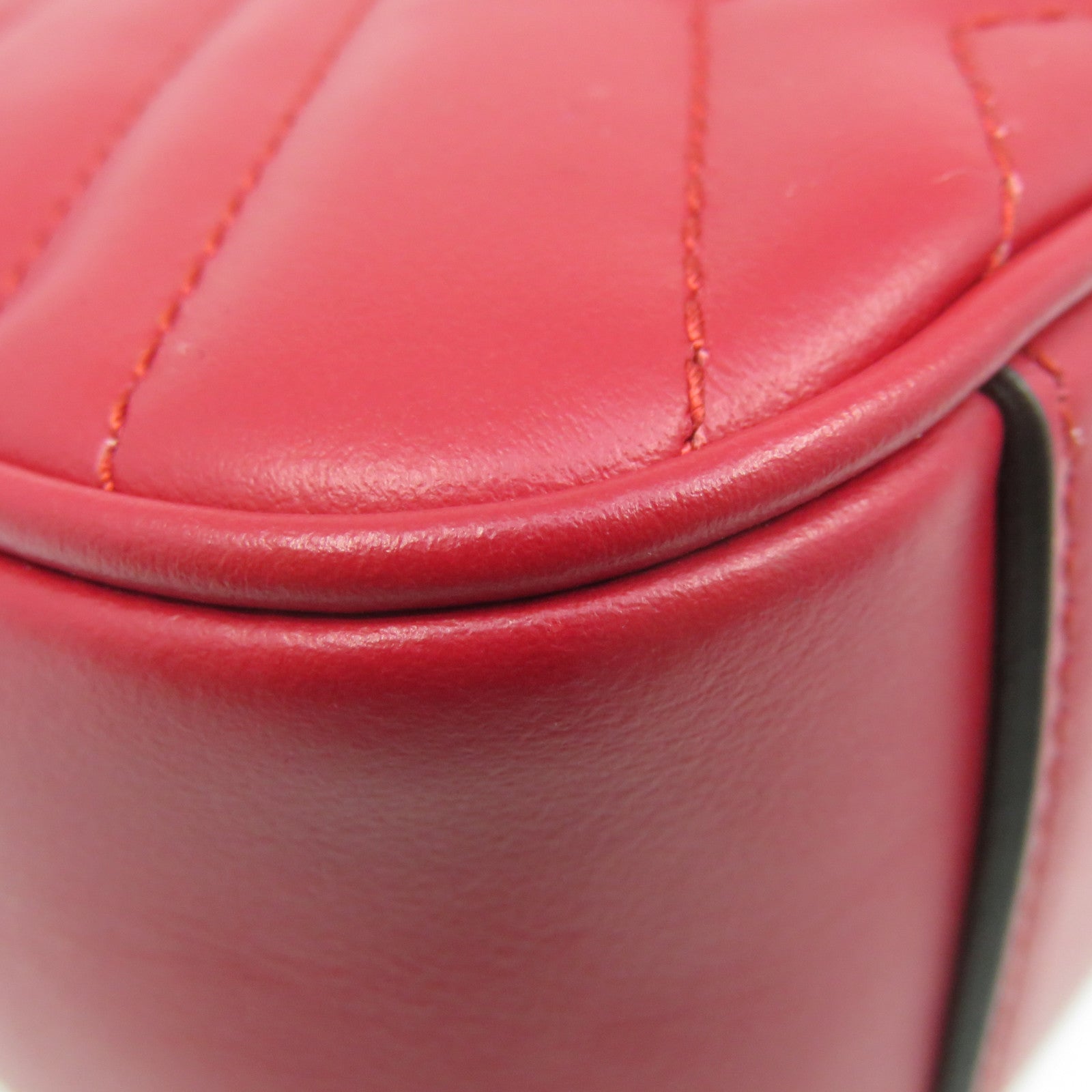 GUCCI cowhide leather GG Marmont Mini Chain Shoulder Bag quilted chain shoulder bag red