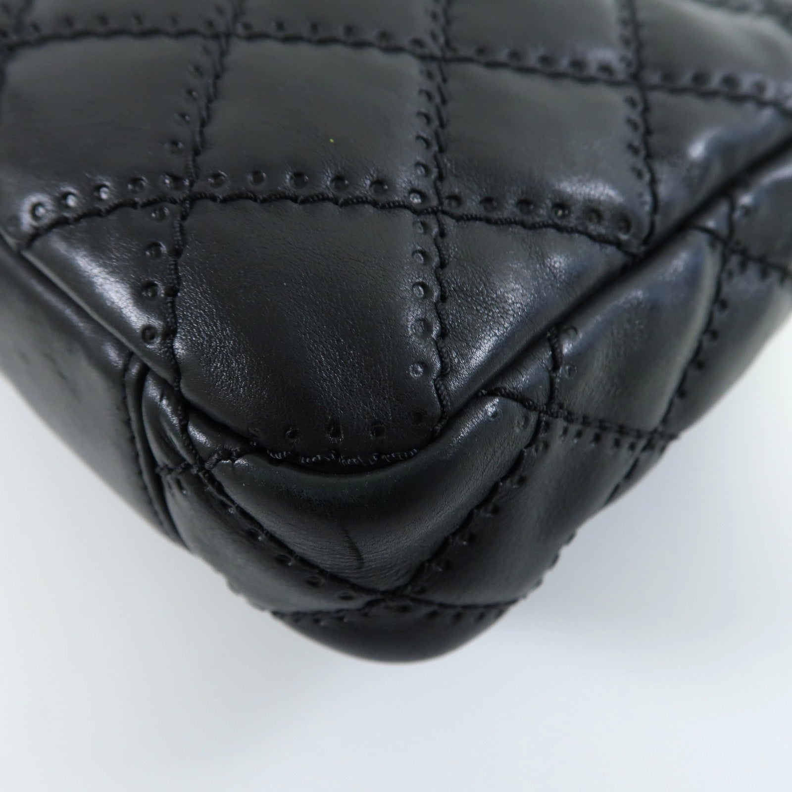 CHANEL 菱格羊皮皮革Chain Shoulder金扣鏈帶肩背袋黑色