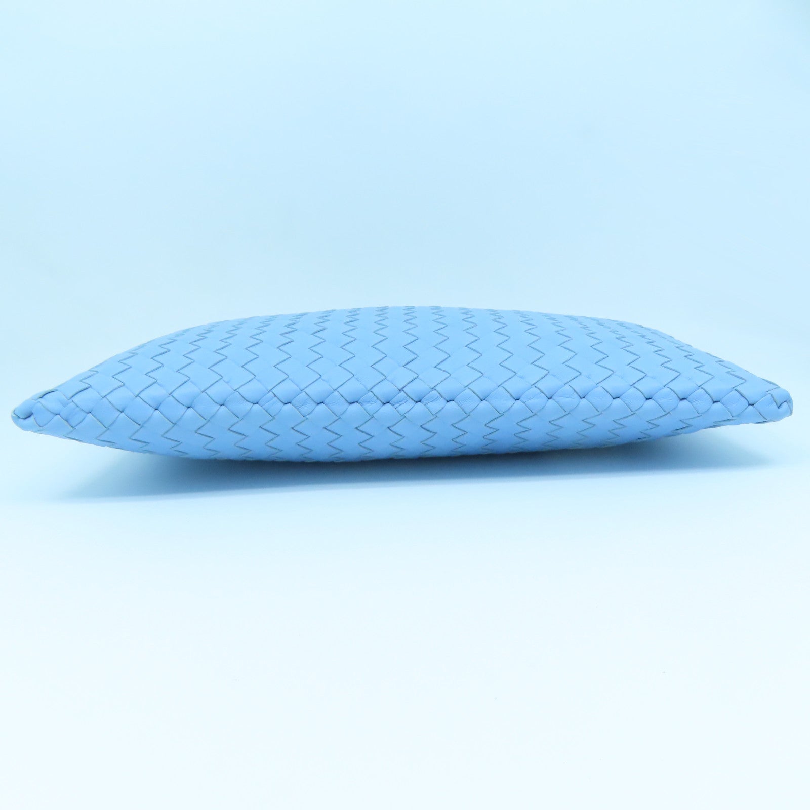 BOTTEGA VENETA 織紋皮革Clutch Bag手拿包淺藍色