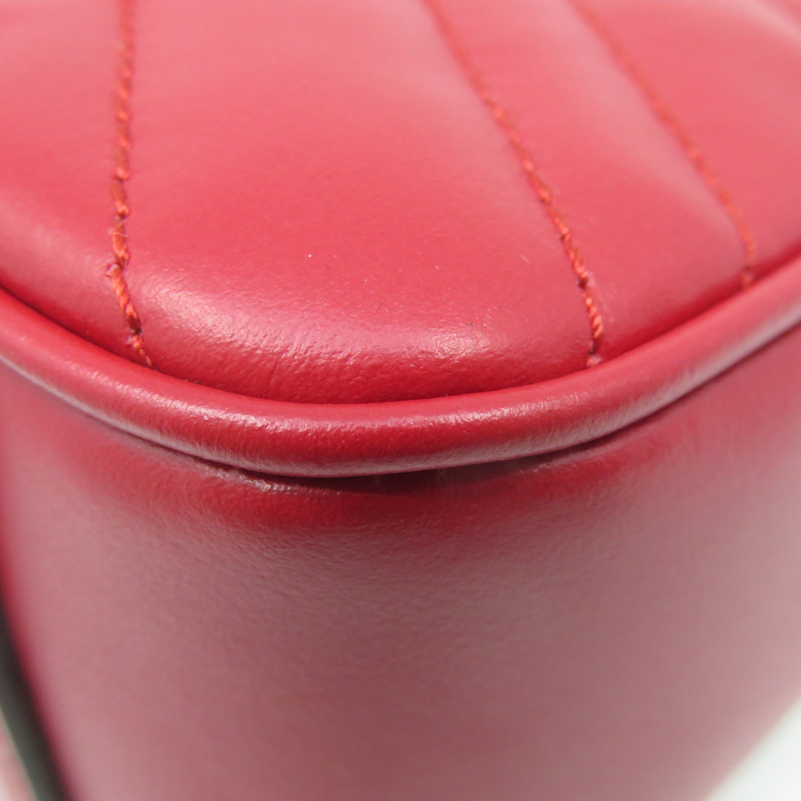 GUCCI cowhide leather GG Marmont Mini Chain Shoulder Bag quilted chain shoulder bag red