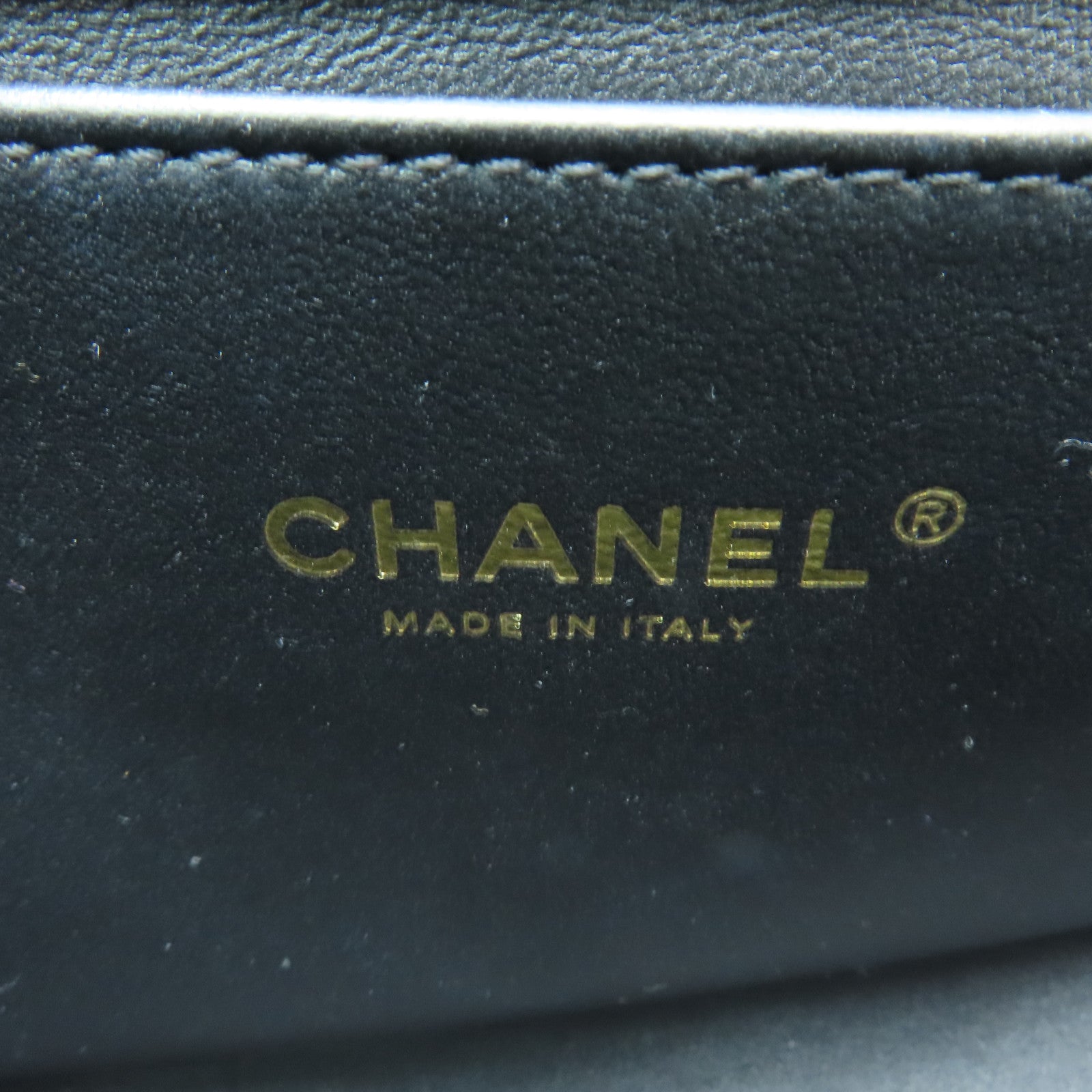 CHANEL rhombic cowhide leather Boy Chanel gold buckle shoulder bag black