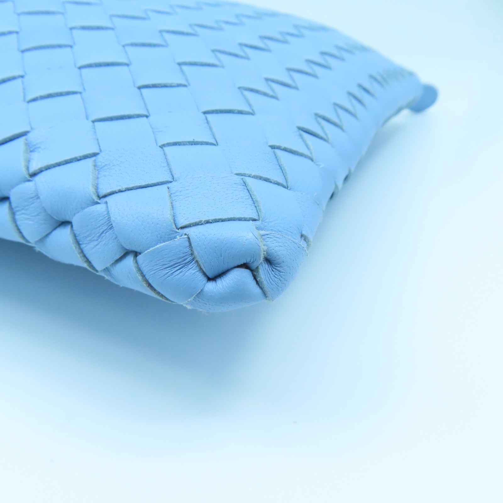 BOTTEGA VENETA 織紋皮革Clutch Bag手拿包淺藍色