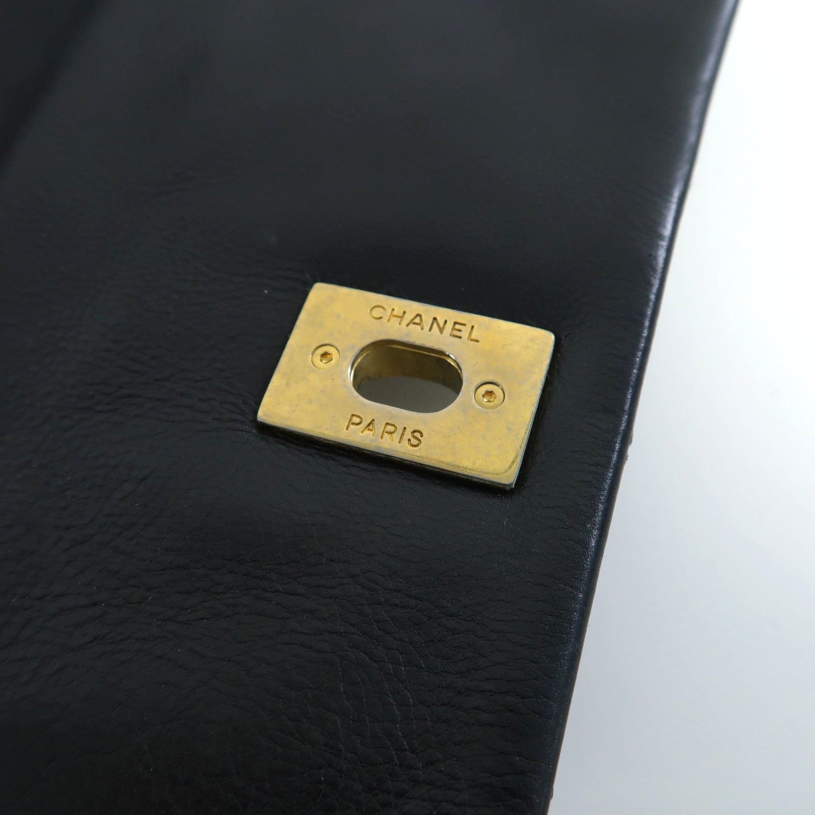 CHANEL 菱格羊皮皮革Chain Shoulder金扣鏈帶肩背袋黑色