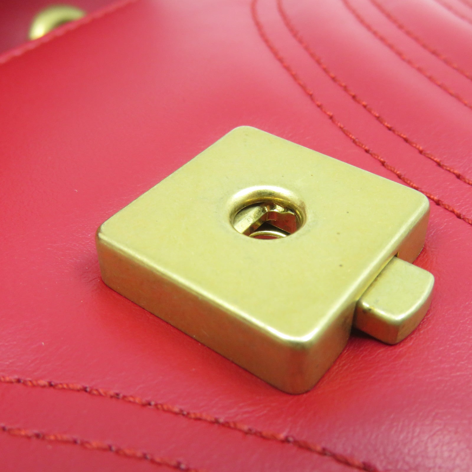 GUCCI cowhide leather GG Marmont Mini Chain Shoulder Bag quilted chain shoulder bag red