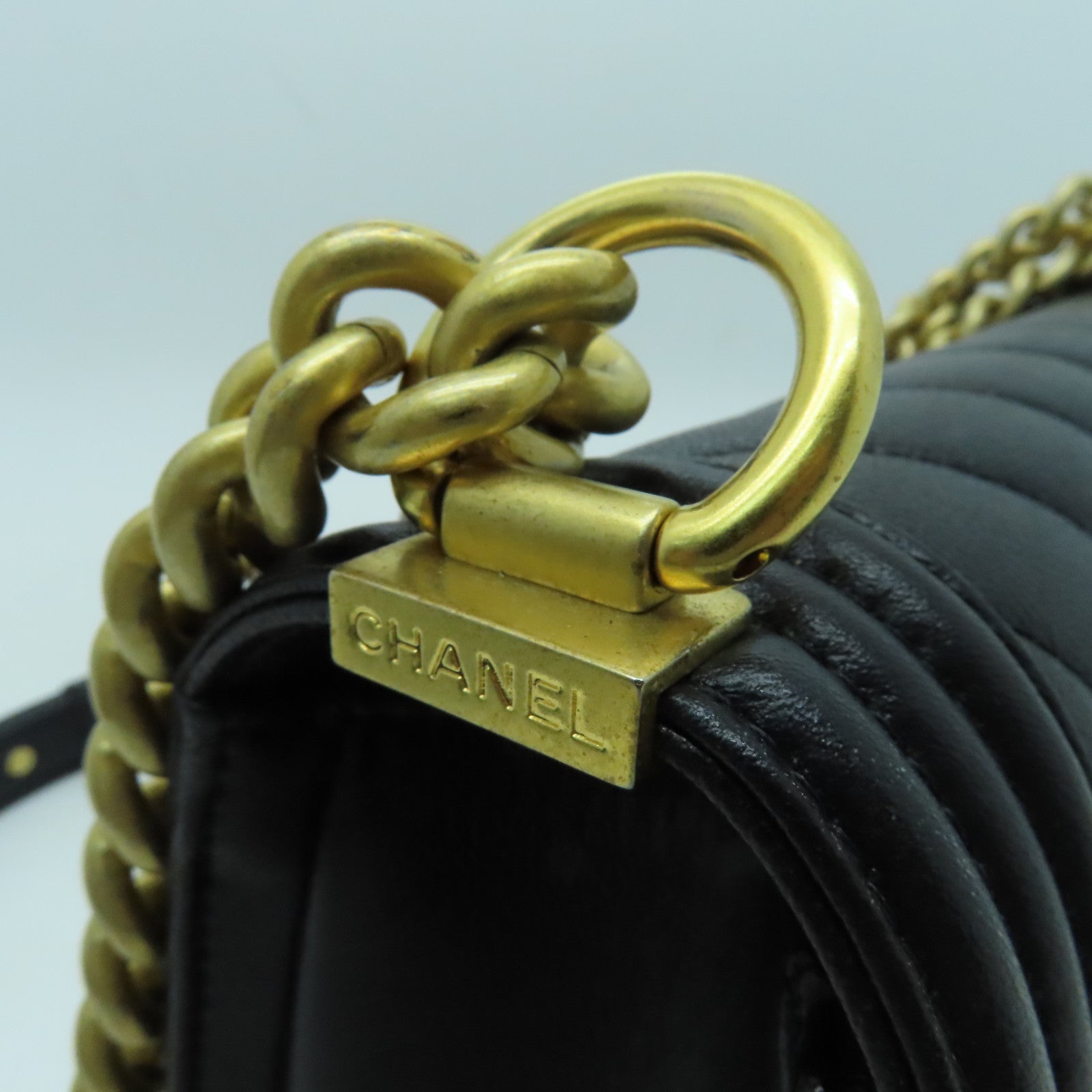 CHANEL rhombic cowhide leather Boy Chanel gold buckle shoulder bag black