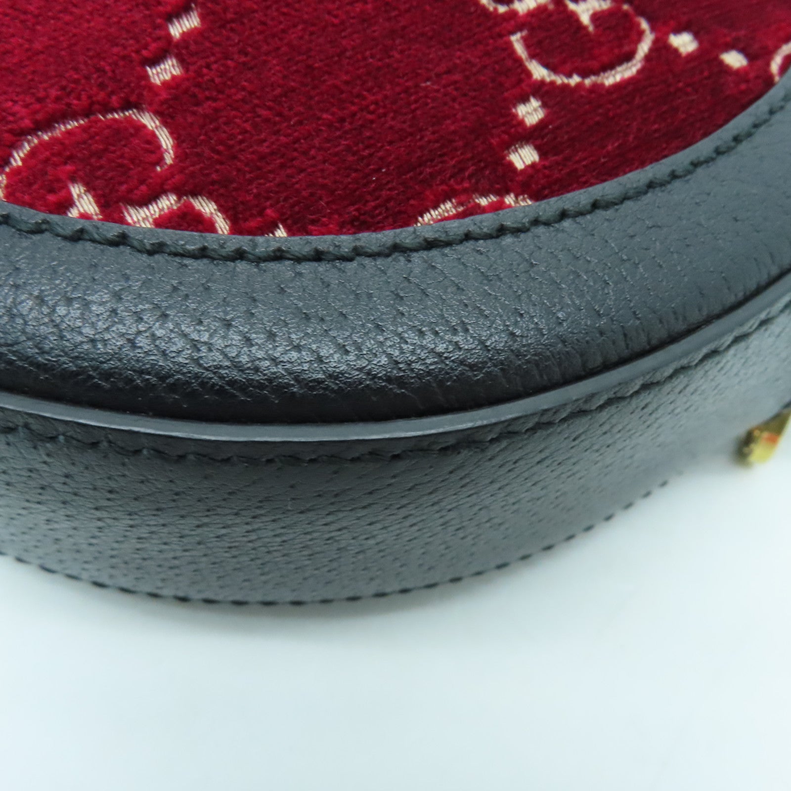GUCCI Leather Shoulder Bag Gold Buckle Black/Red