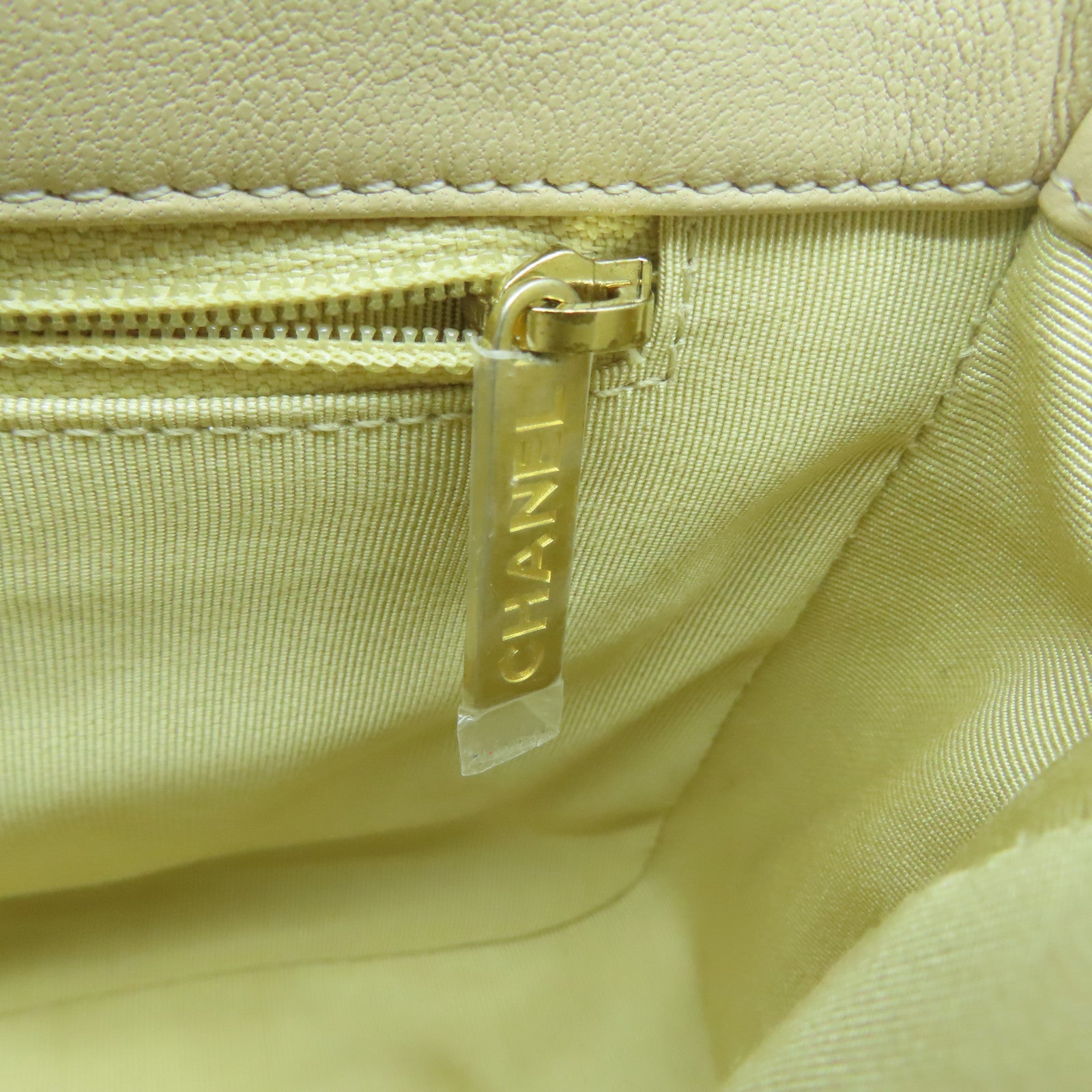 CHANEL 菱格牛皮皮革Chanel 19金扣手挽肩背兩用袋米色