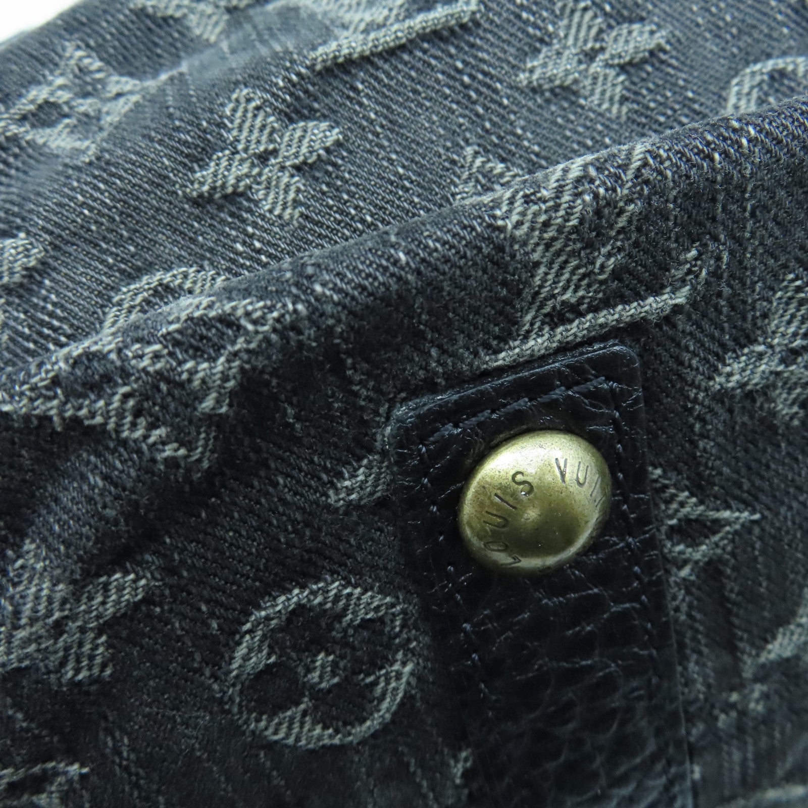 LOUIS VUITTON Mono-Denim Neo Cabby MM金扣手挽肩背兩用袋黑色