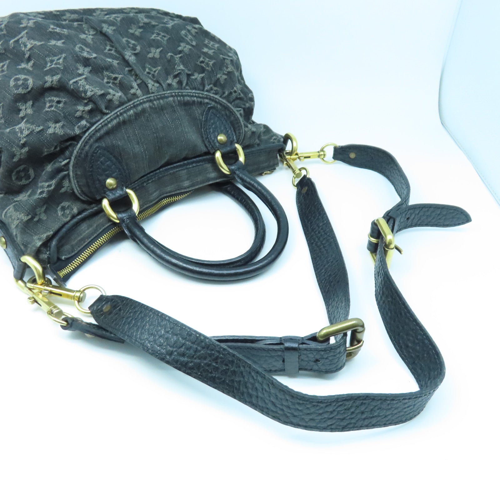 LOUIS VUITTON Mono-Denim Neo Cabby MM金扣手挽肩背兩用袋黑色
