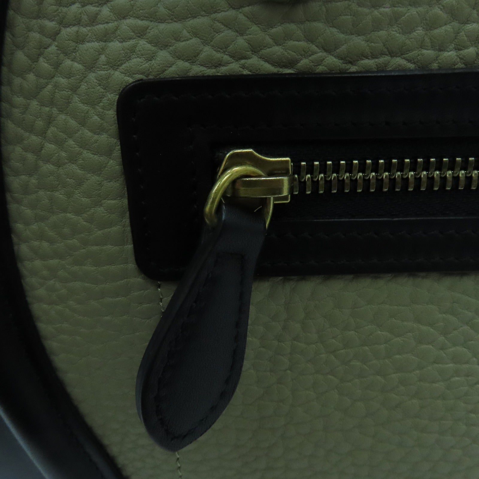 CELINE 牛皮皮革Micro Luggage金扣手挽袋米色/蓝色
