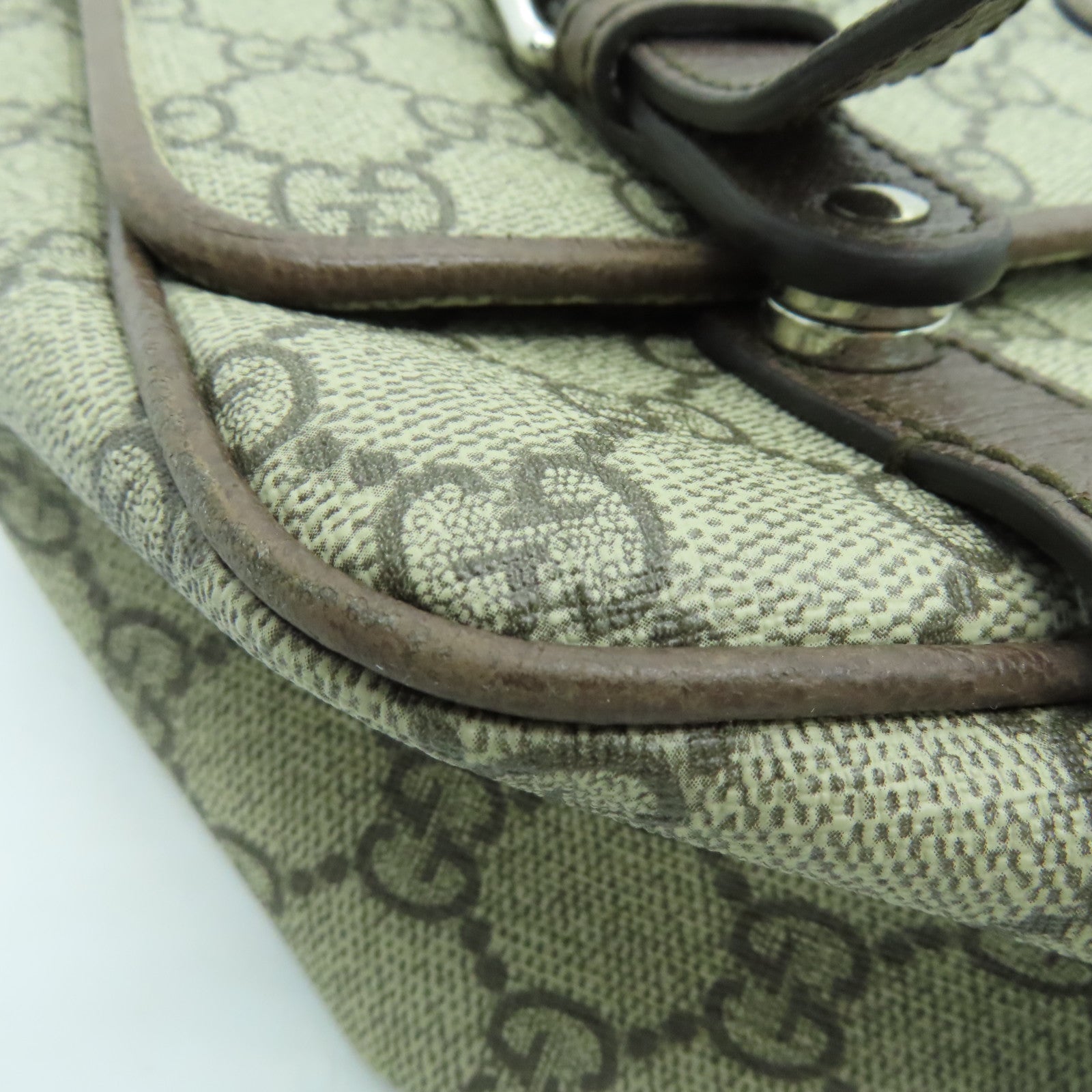 GUCCI 涂层帆布GG Messenger银扣肩背袋啡色