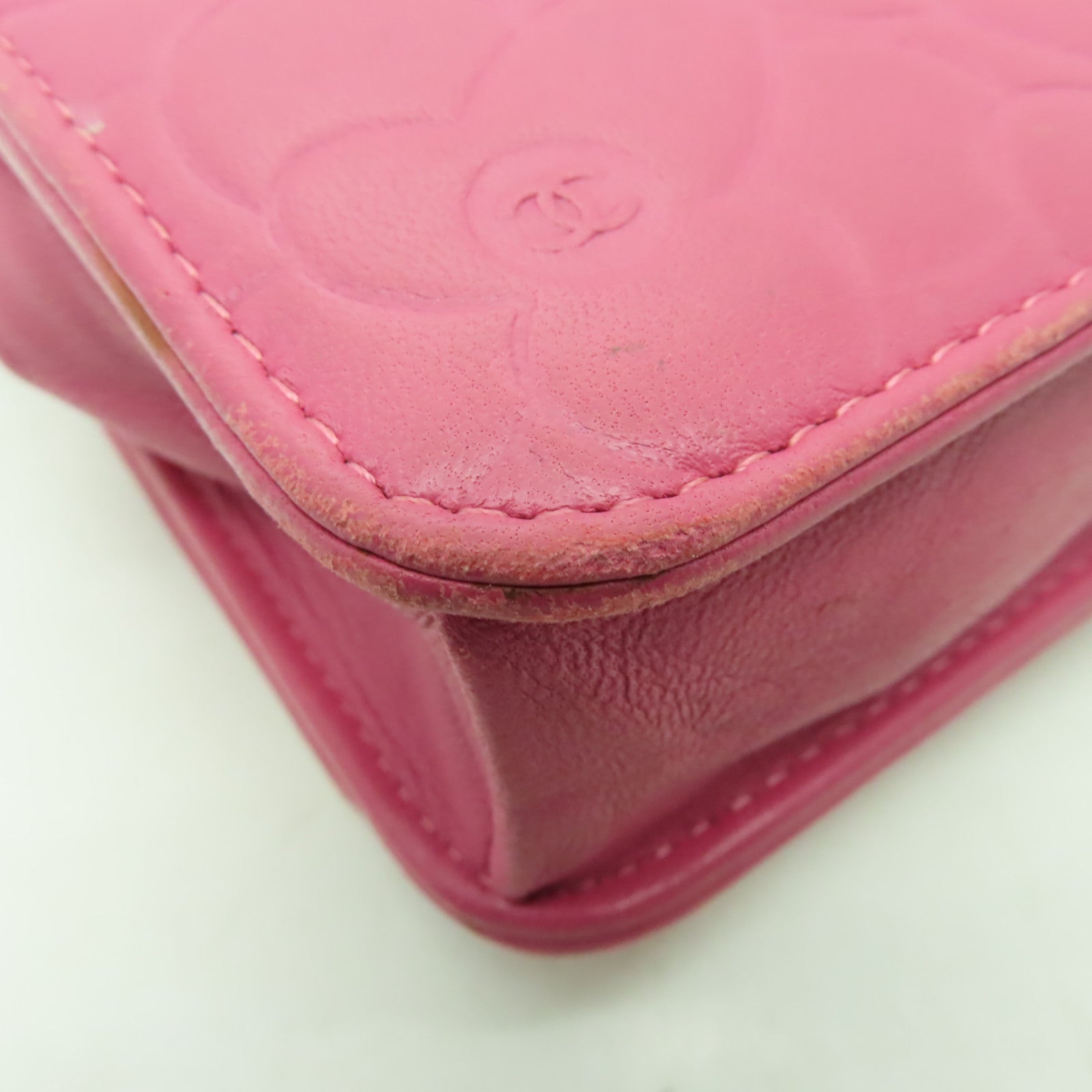 CHANEL 羊皮皮革Camelia WOC金扣鏈帶肩背袋粉紅色