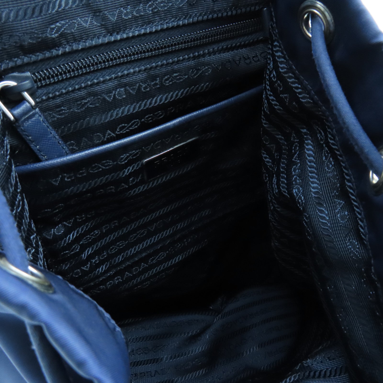 PRADA 尼龙Backpack银扣背包深蓝色