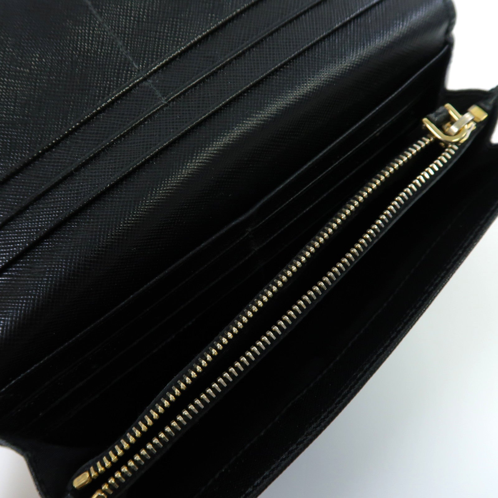 PRADA Saffiano皮革Long Wallet金扣長錢包黑色