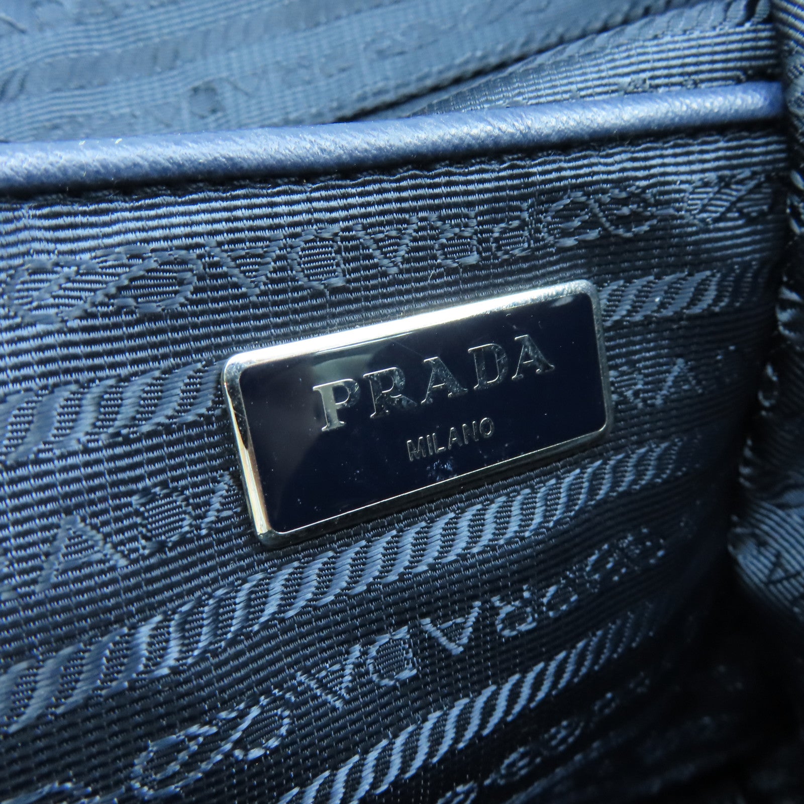 PRADA 尼龙Backpack银扣背包深蓝色