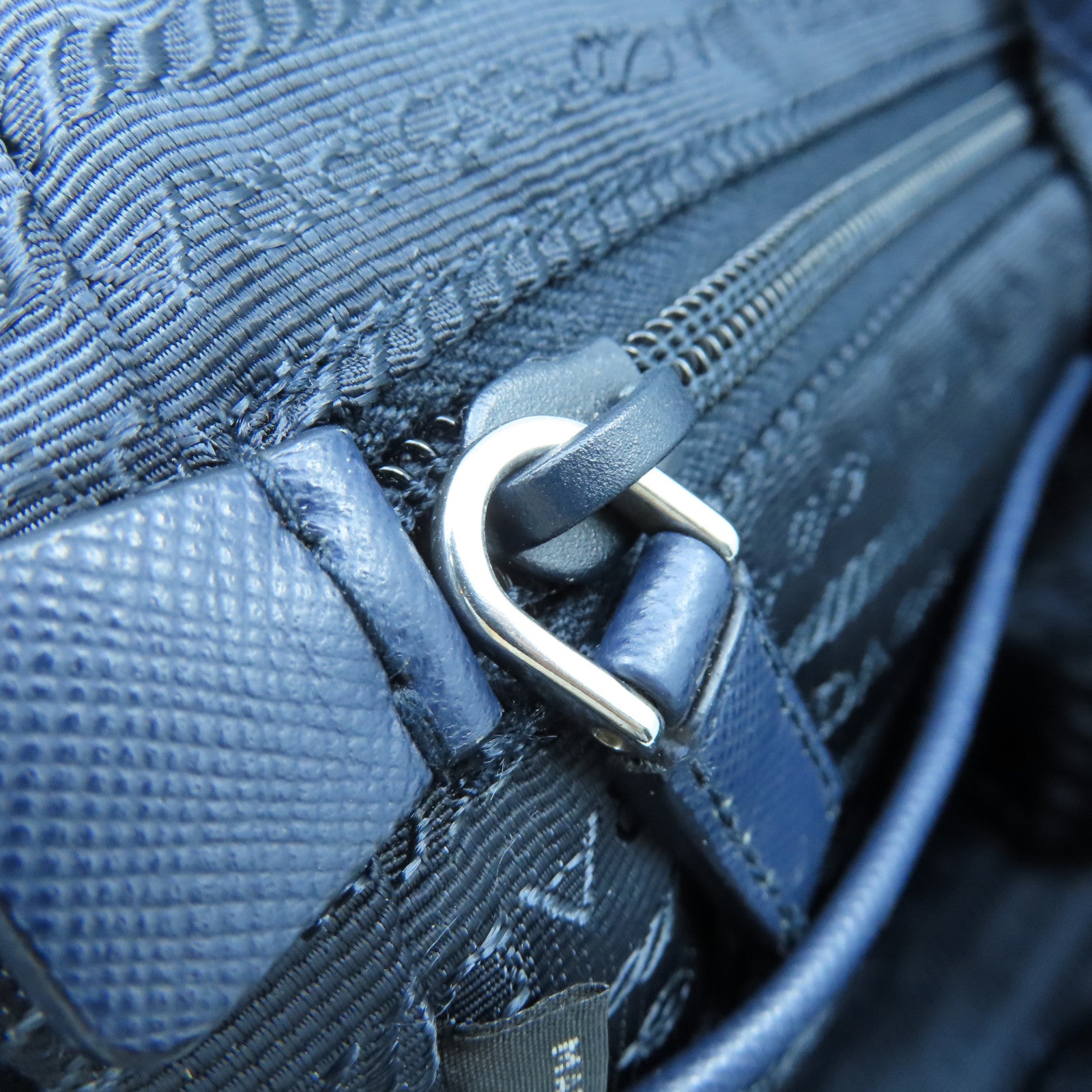 PRADA 尼龙Backpack银扣背包深蓝色