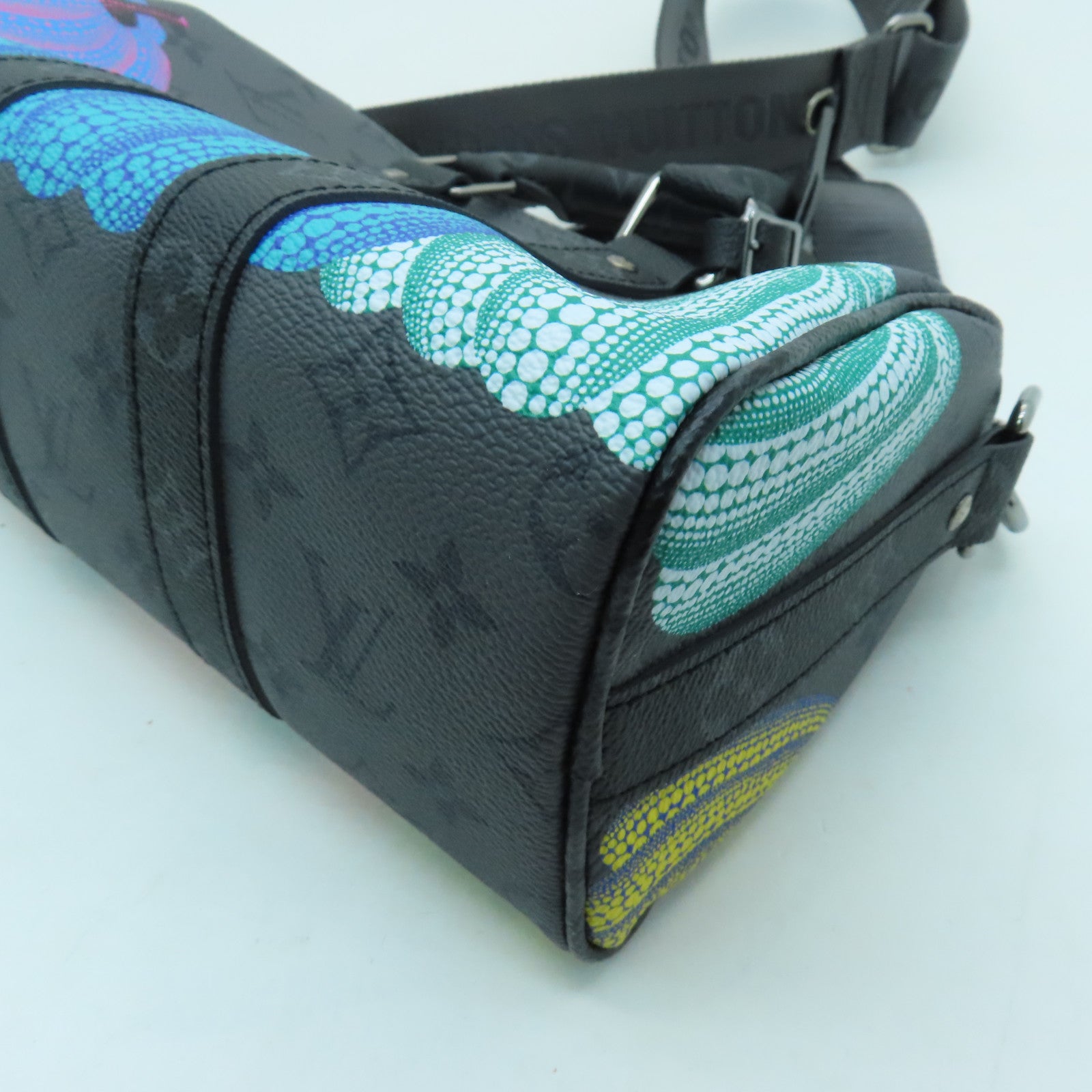 LOUIS VUITTON Monogram Eclipse YK Keepall 25银扣手挽肩背两用袋灰色/多色