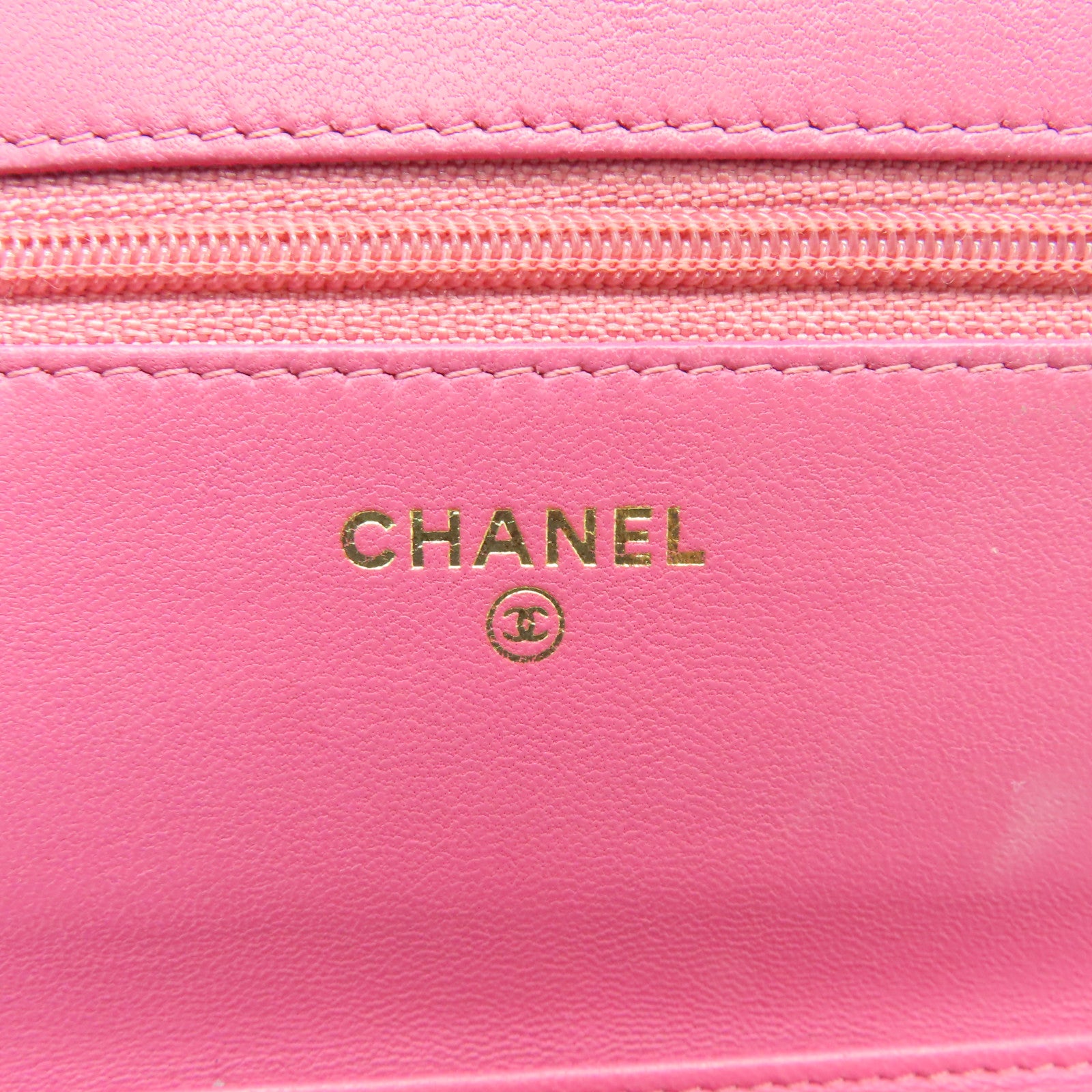 CHANEL 羊皮皮革Camelia WOC金扣鏈帶肩背袋粉紅色