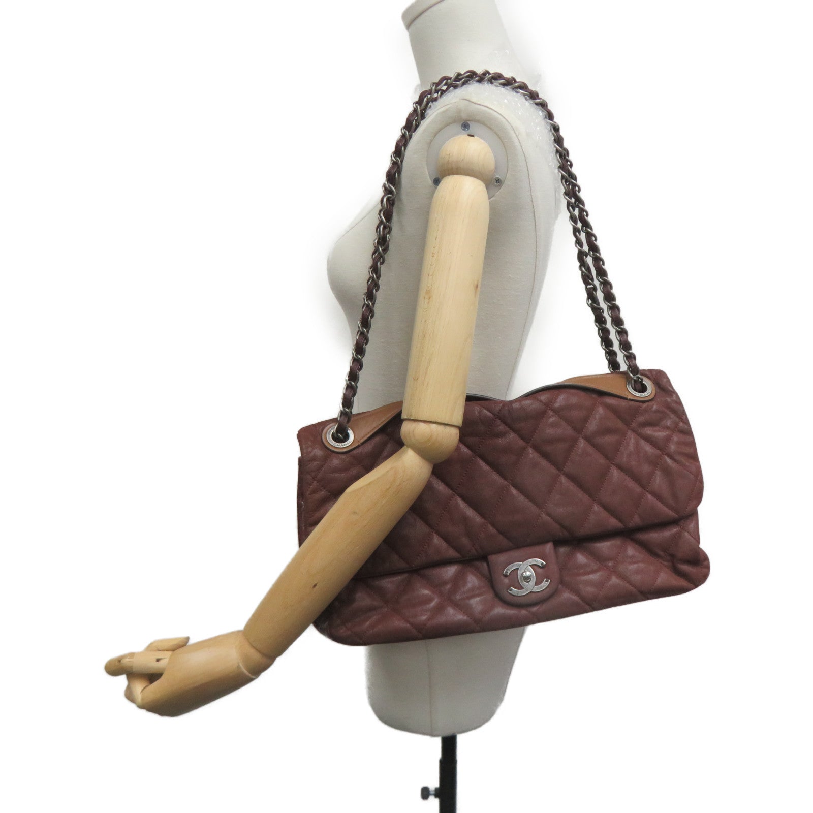 CHANEL [Sharp Discount] Lingge Cowhide Leather Chain Shoulder Bag Silver Buckle Shoulder Bag Brown