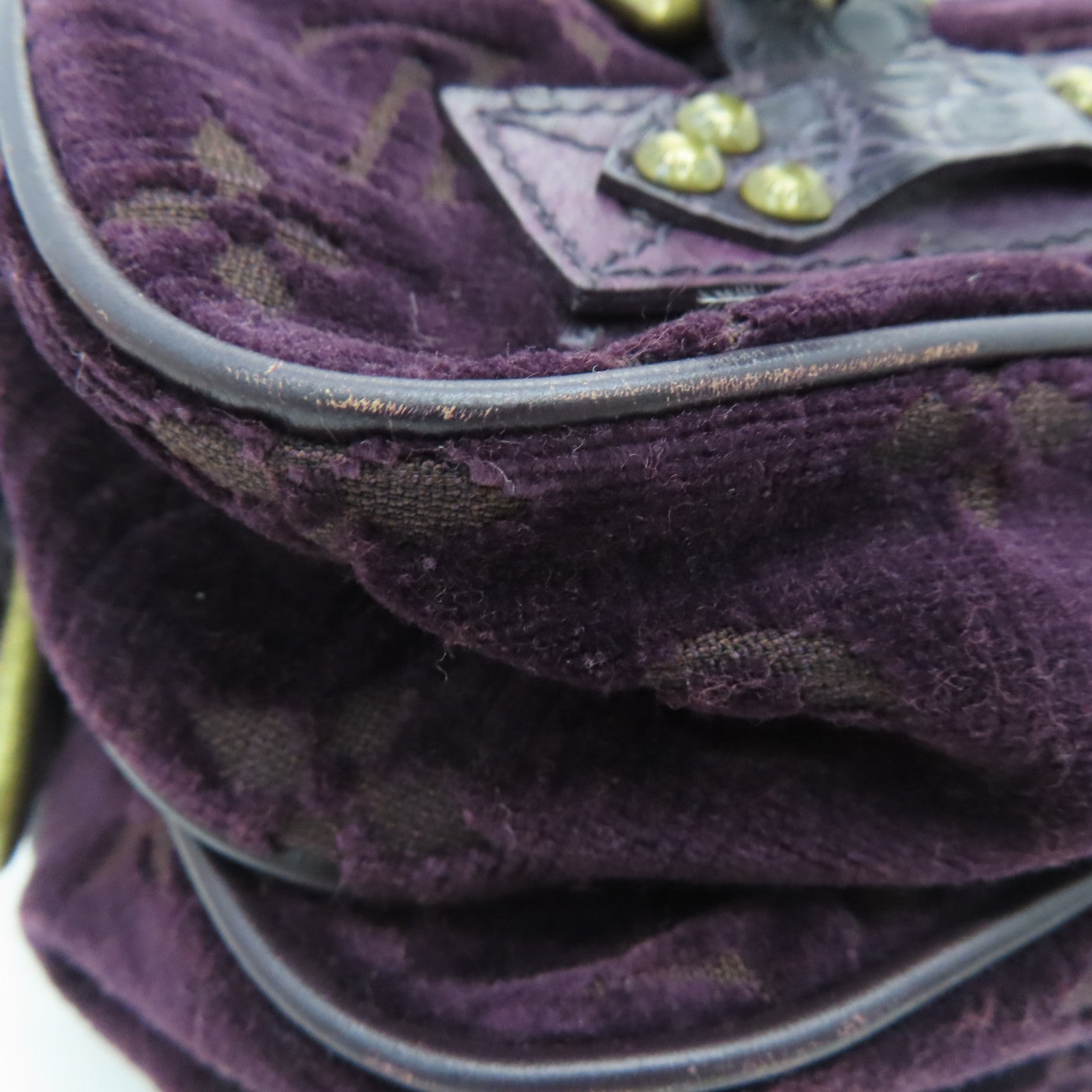 LOUIS VUITTON [Sharp discount] velvet / crocodile / ostrich leather Llyde Mon Shoulder gold buckle shoulder bag purple