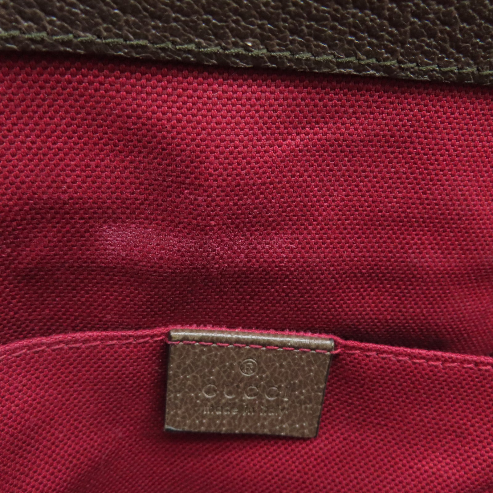 GUCCI 涂层帆布GG Messenger银扣肩背袋啡色