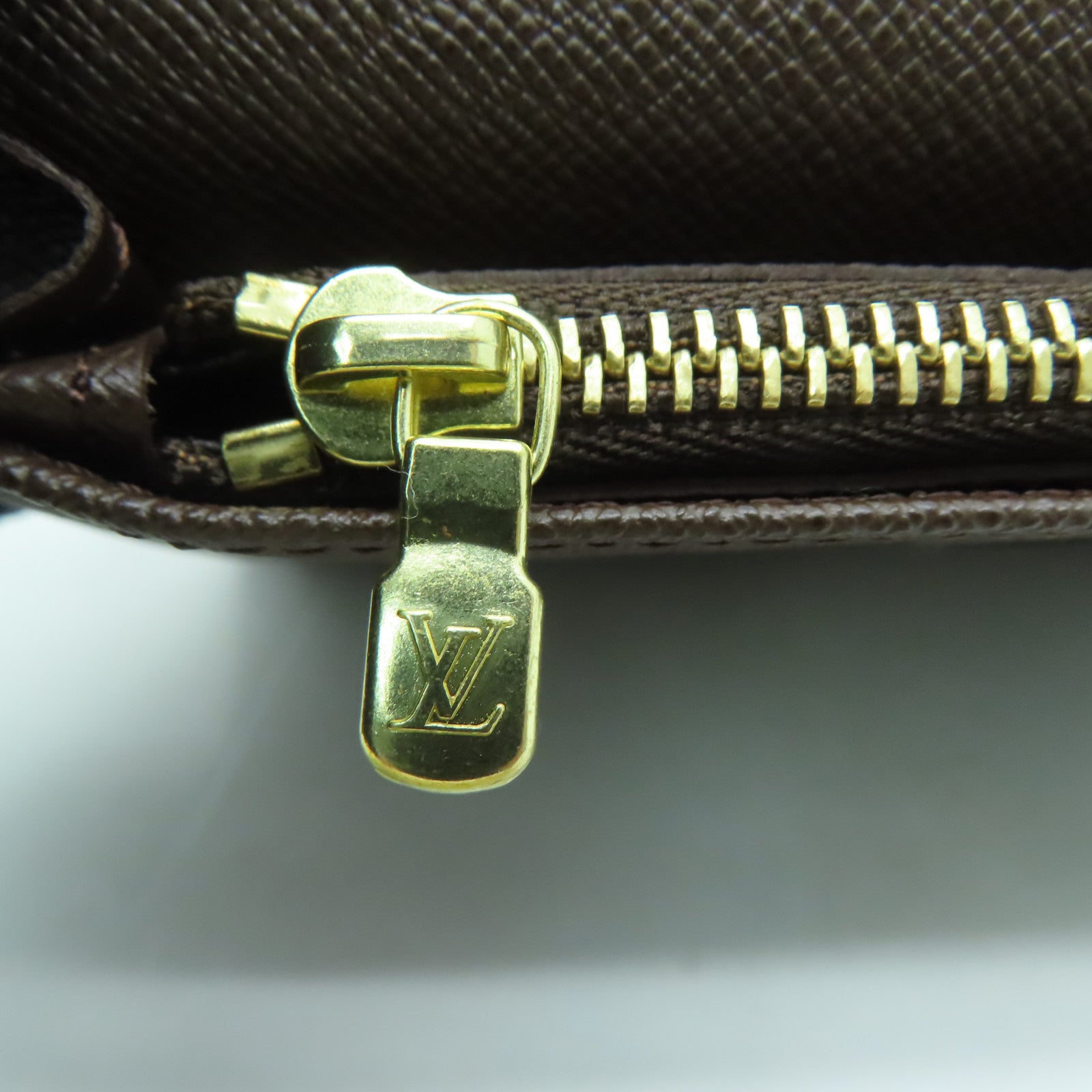 LOUIS VUITTON Damier Brazza金扣长钱包啡色