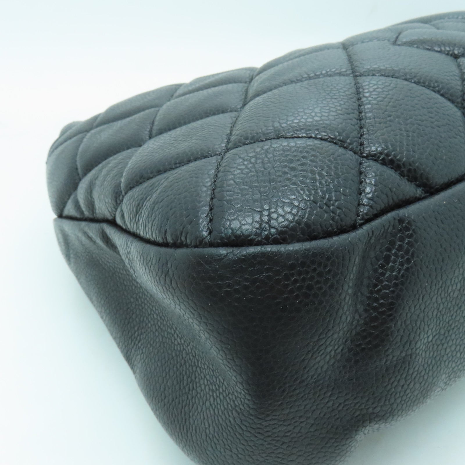 CHANEL rhombic cowhide leather Shoulder Bag silver buckle shoulder bag black