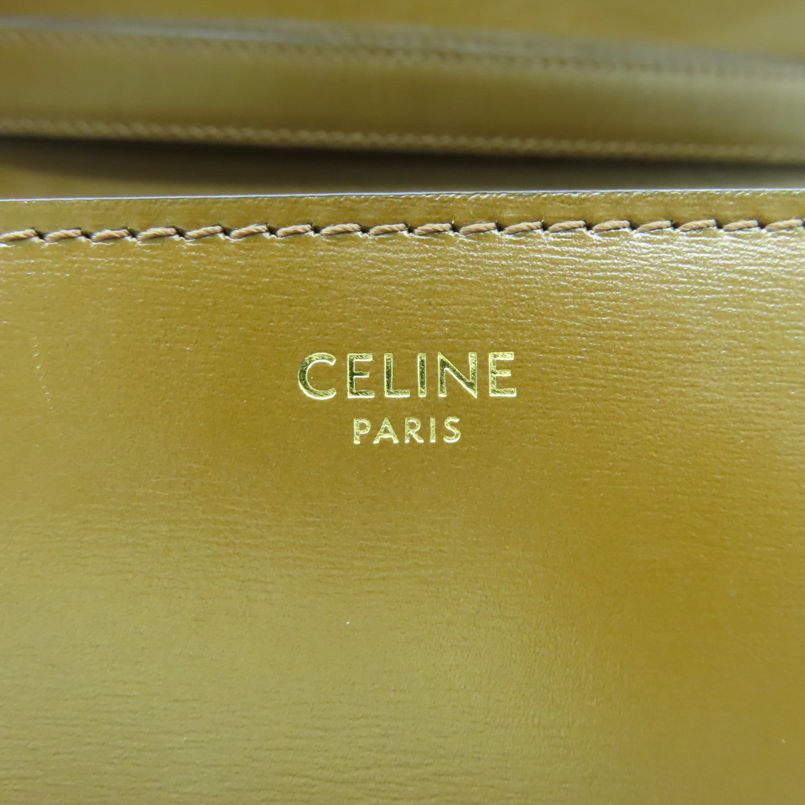 CELINE 牛皮皮革Medium Classic Box金扣肩背袋駱駝色