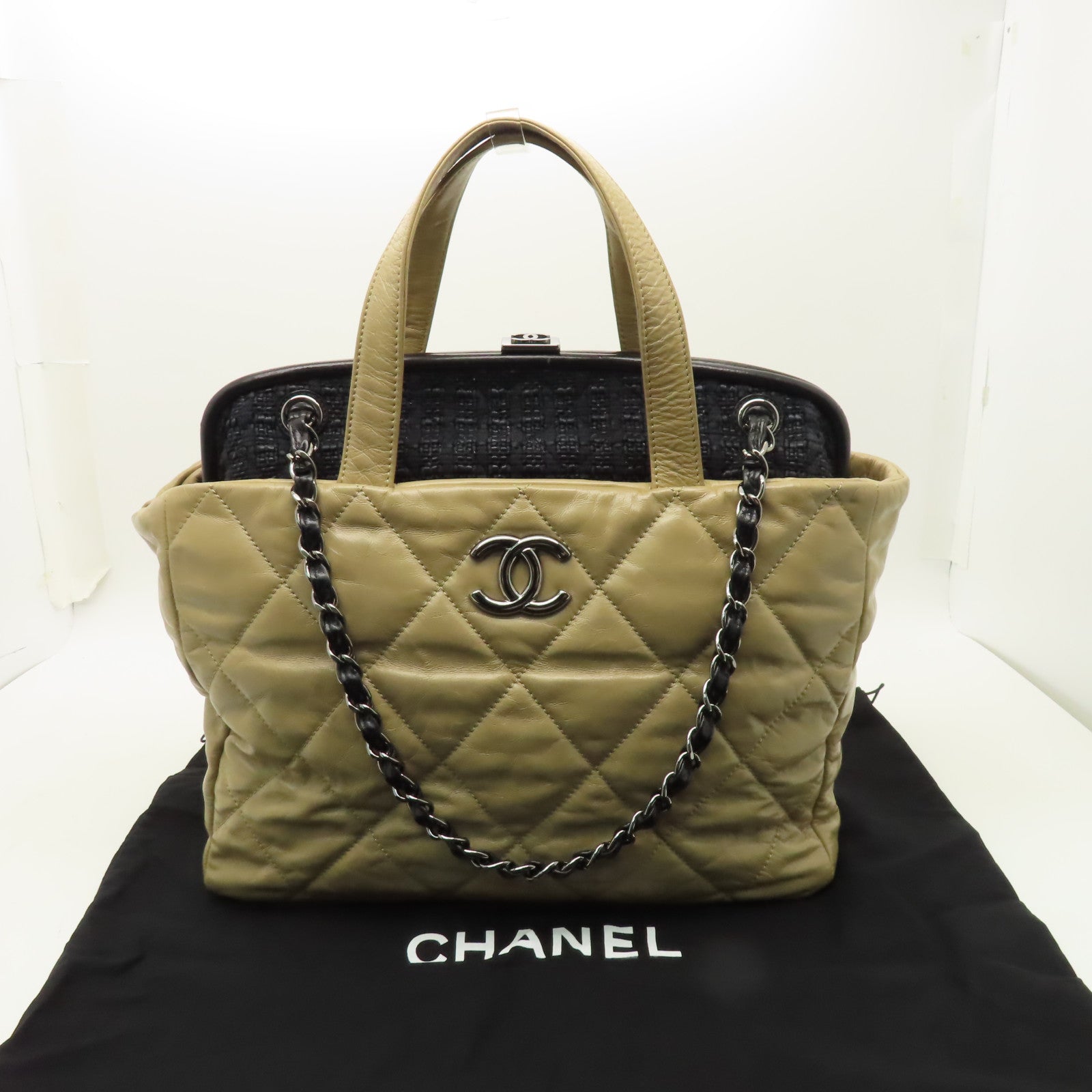 CHANEL 菱格牛皮皮革/粗花呢Portobello銀扣手挽肩背兩用袋米色/黑色