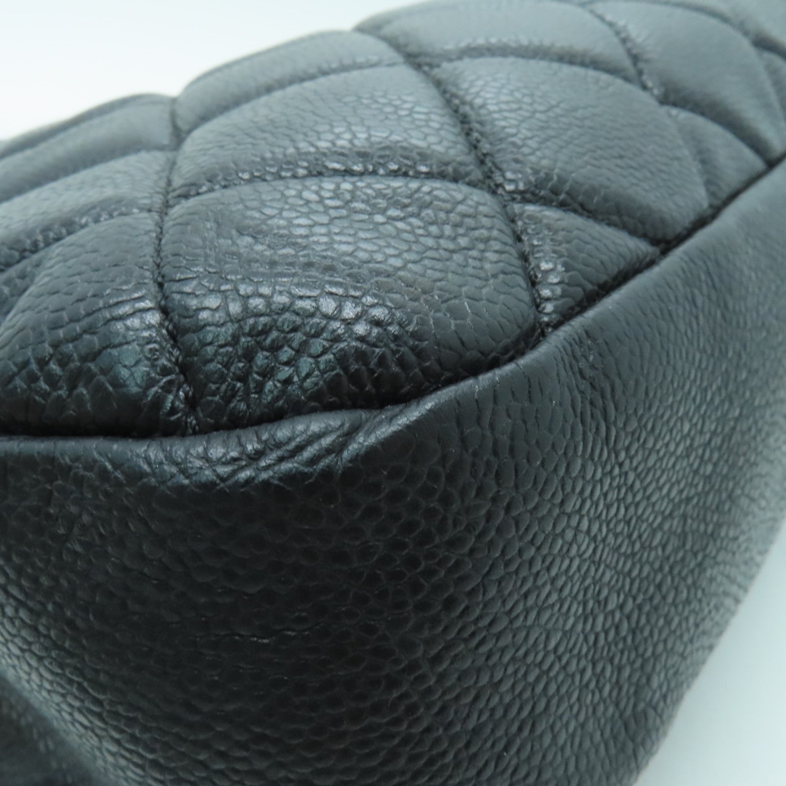CHANEL rhombic cowhide leather Shoulder Bag silver buckle shoulder bag black