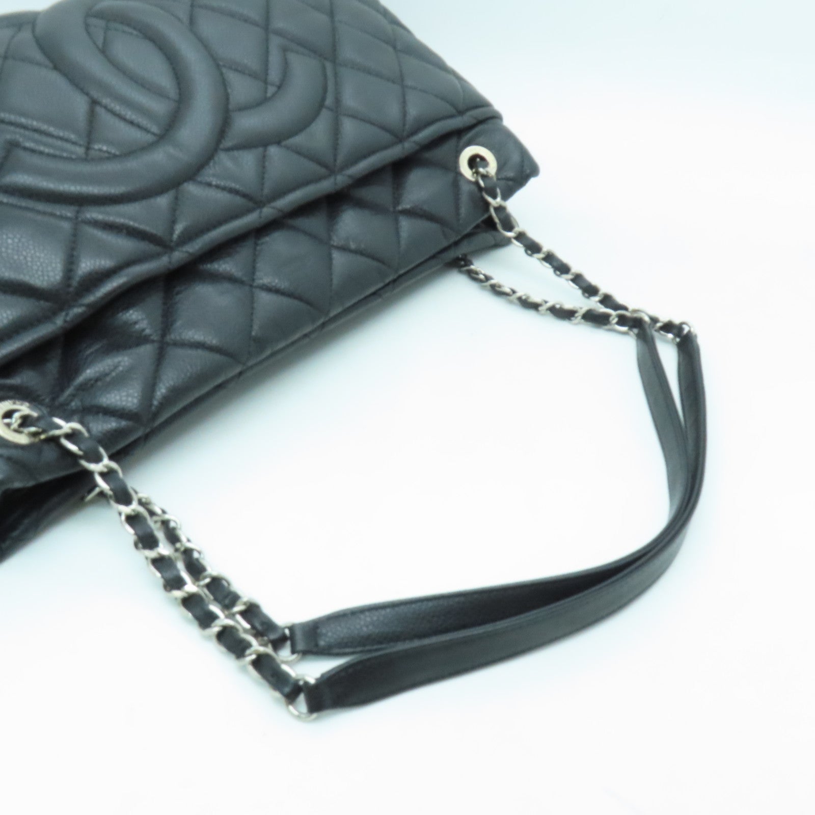 CHANEL rhombic cowhide leather Shoulder Bag silver buckle shoulder bag black