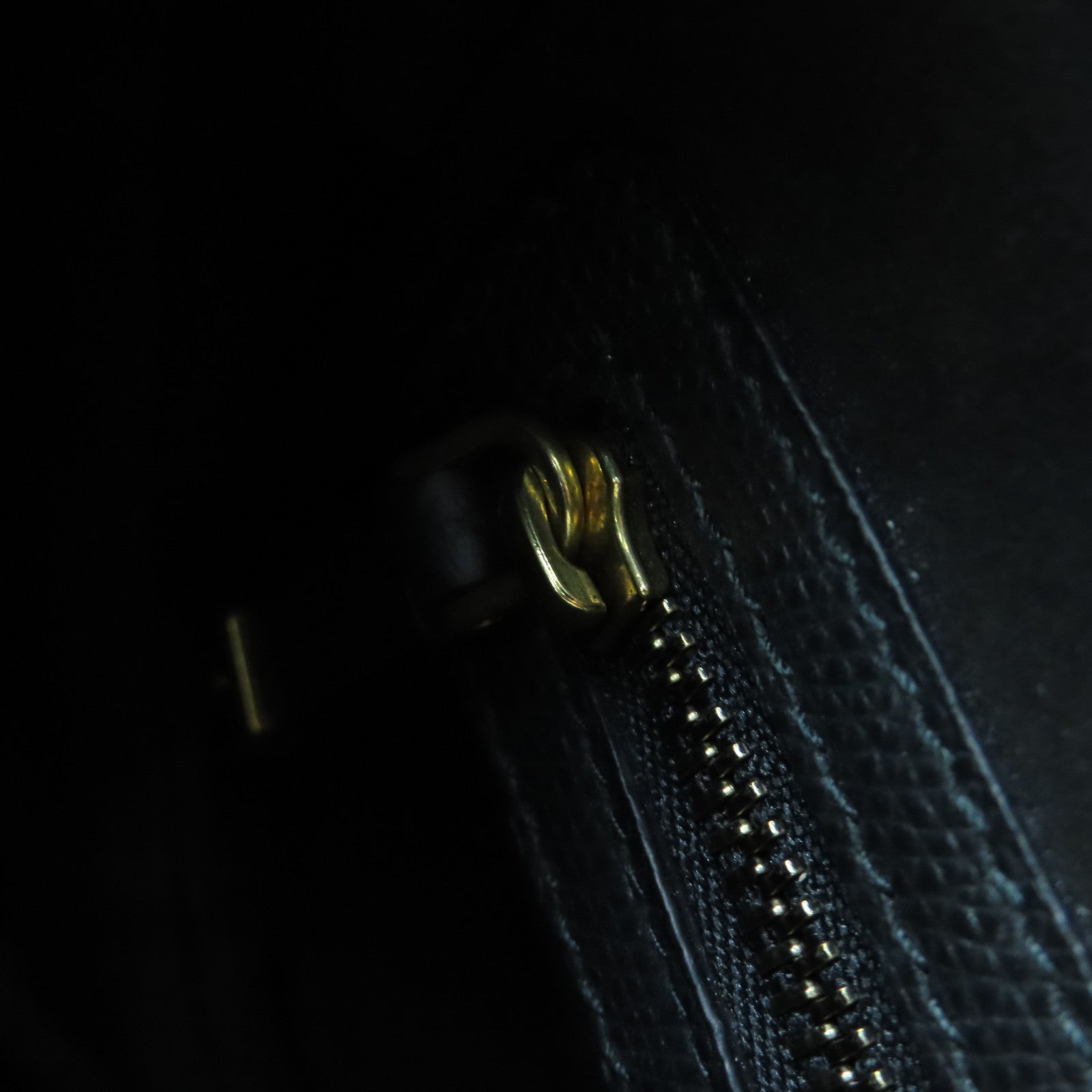 Dior 牛皮皮革Saddle Bag金扣手挽袋黑色