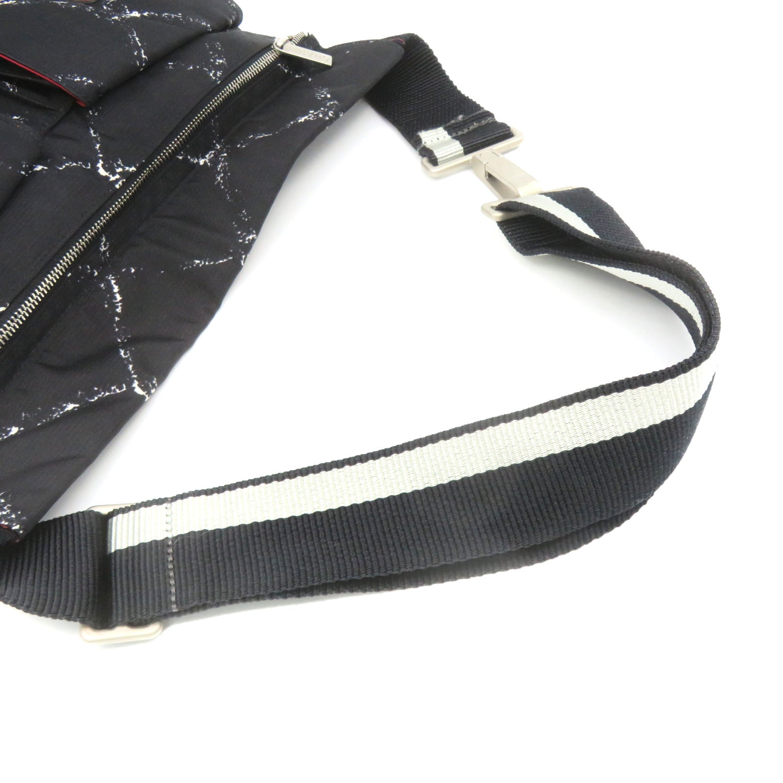 CHANEL 【激減優惠】尼龍Waist Bag腰包黑色/白色
