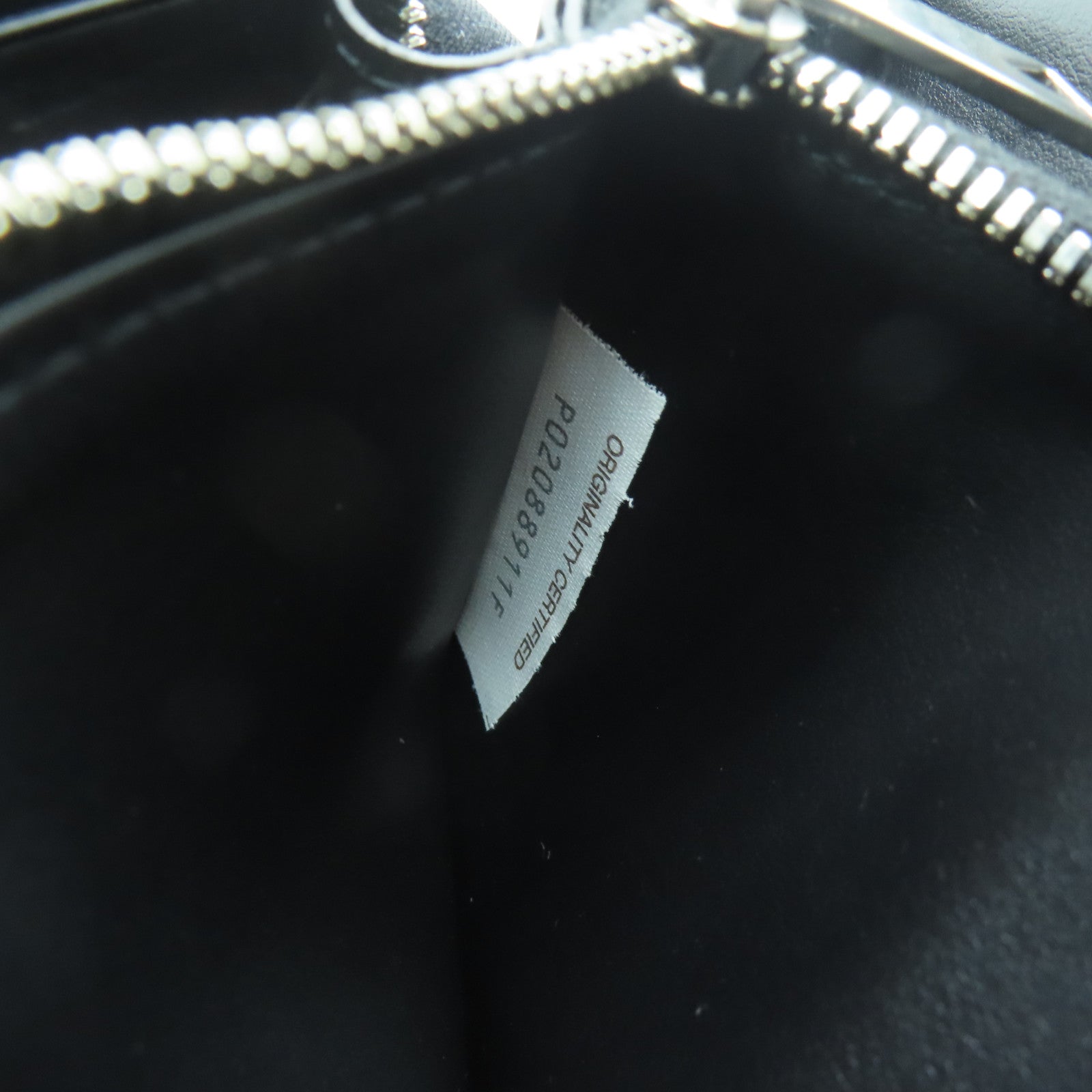 BOTTEGA VENETA Textured Leather Long Wallet Silver Buckle Long Wallet Black