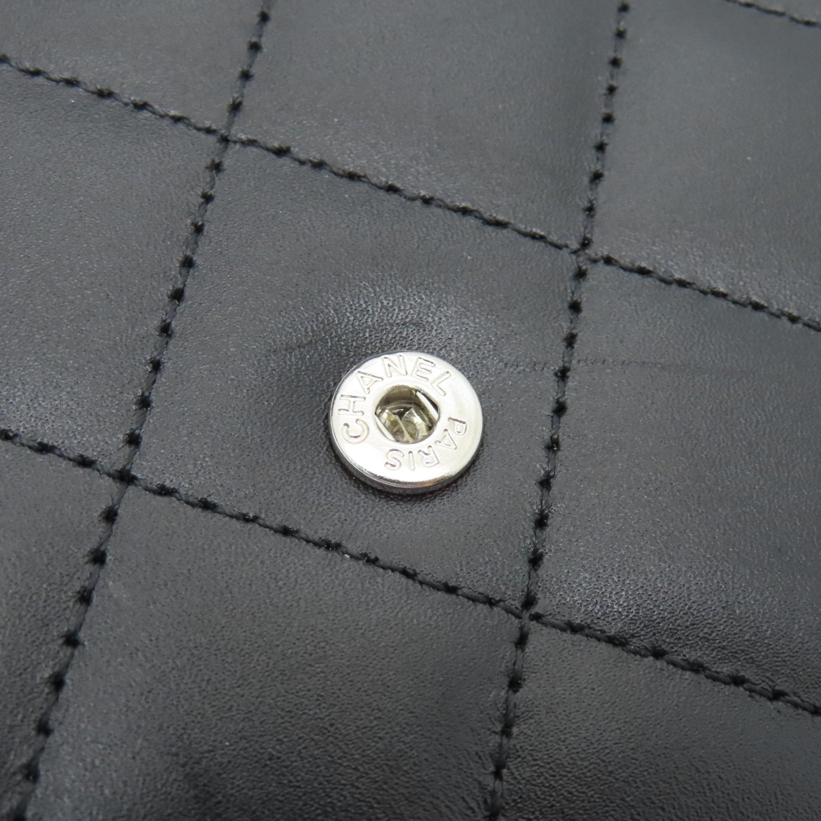 CHANEL 菱格牛皮革Cambon Line Chain Shoulder銀扣鏈帶肩背袋黑色