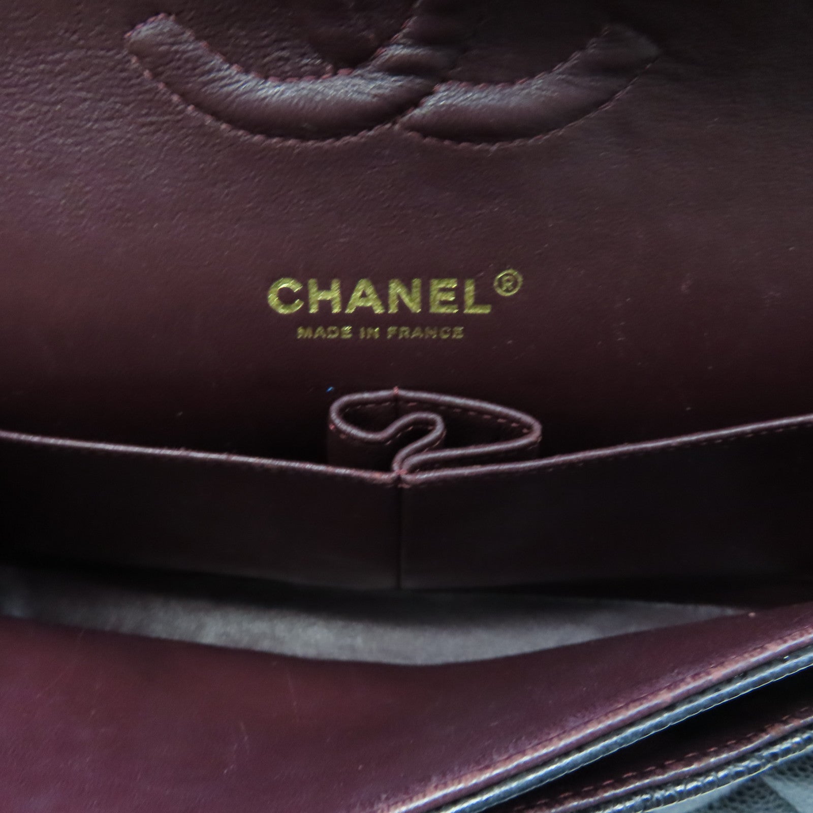 CHANEL 菱格Caviar皮革Classic 25cm金扣鏈帶肩背袋黑色