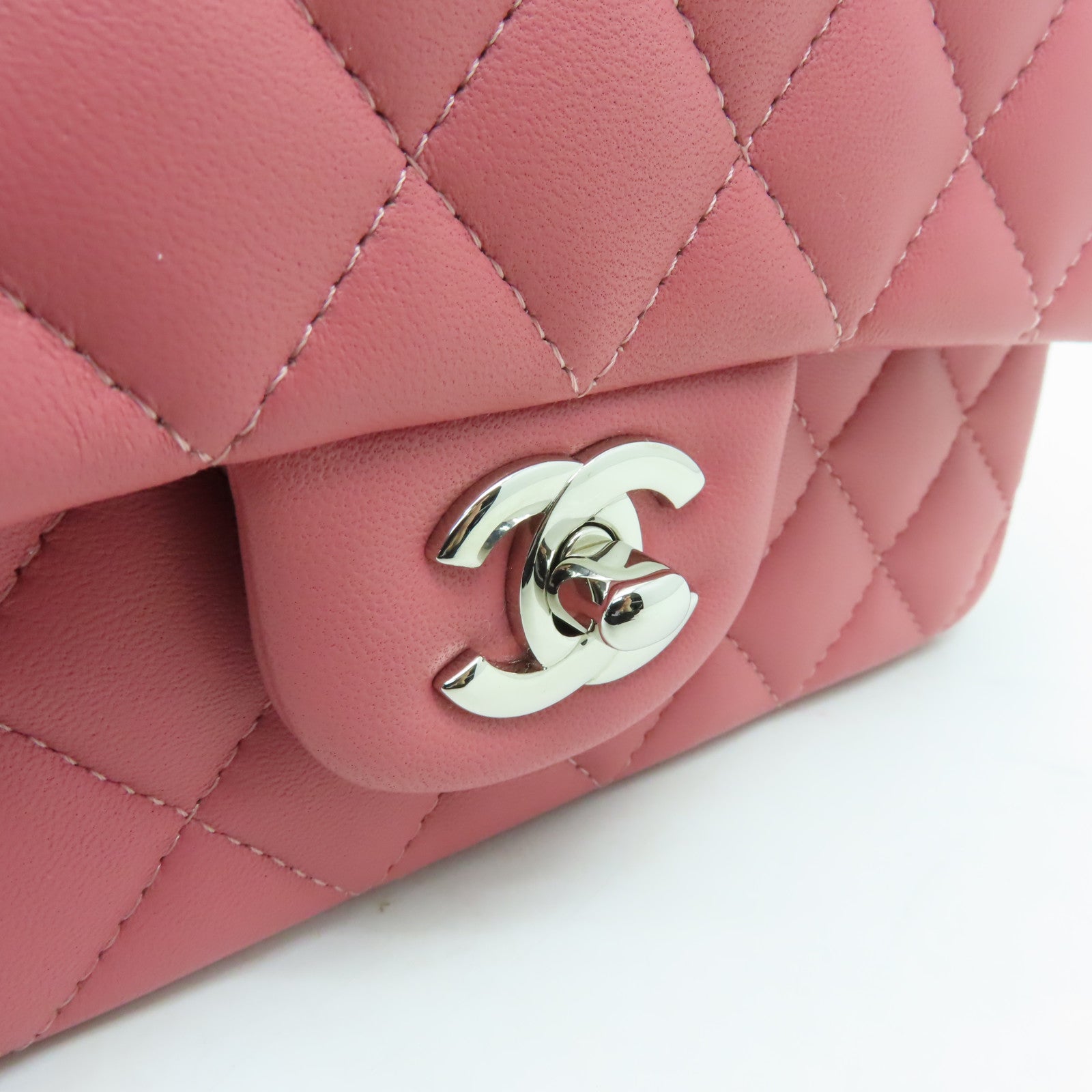 CHANEL 菱格羊皮皮革Classic 20cm銀扣鏈帶肩背袋粉紅色