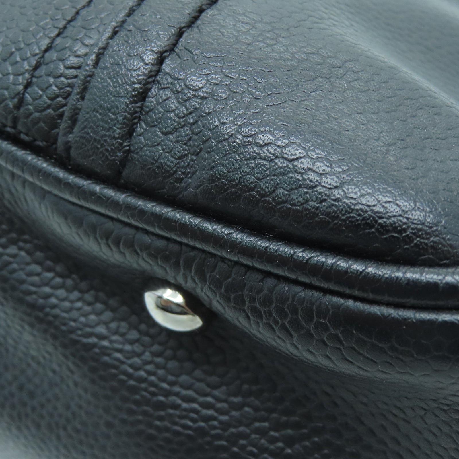 CHANEL 牛皮皮革Handbag银扣手挽袋黑色