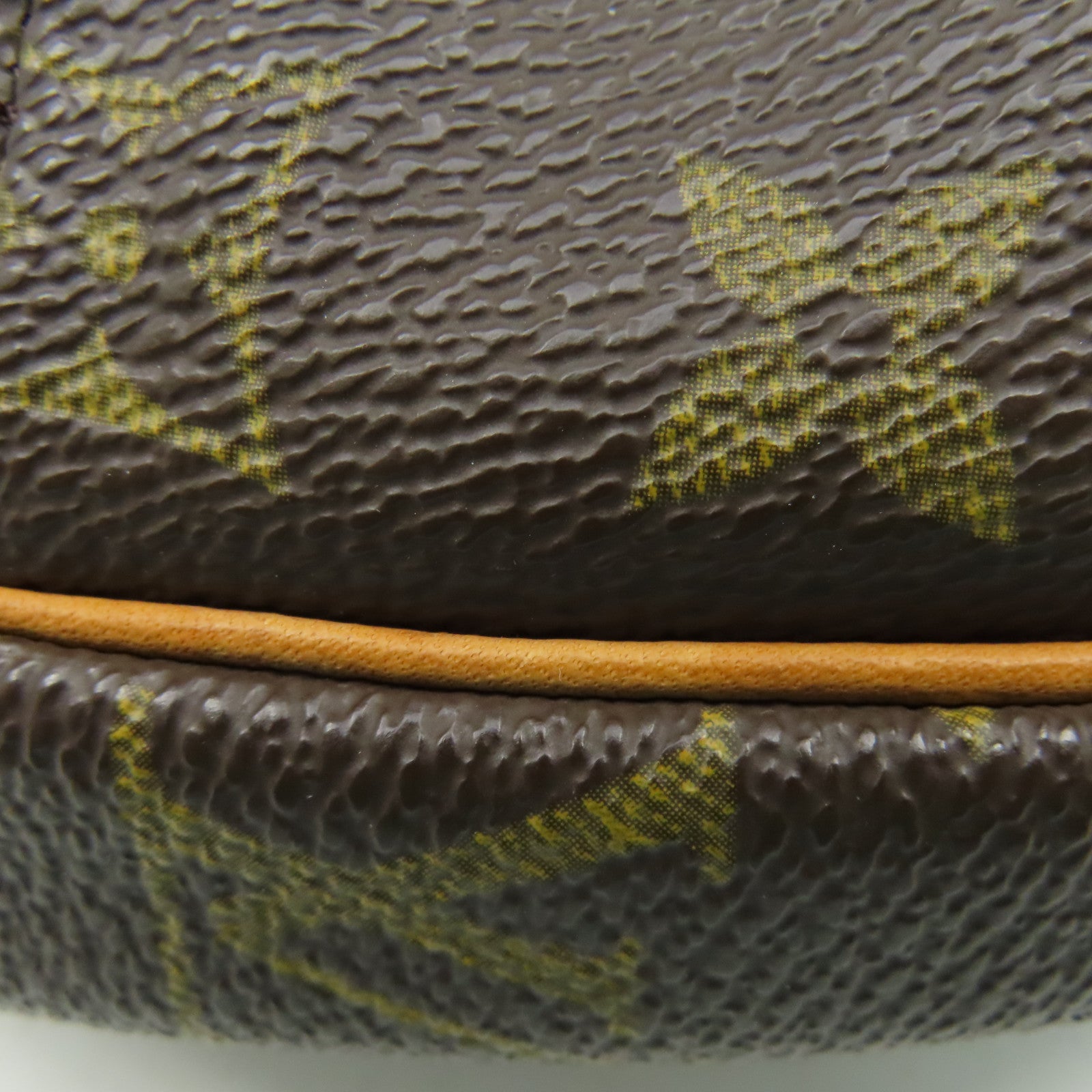 LOUIS VUITTON Monogram Croissant MM Shoulder Bag肩背袋啡色