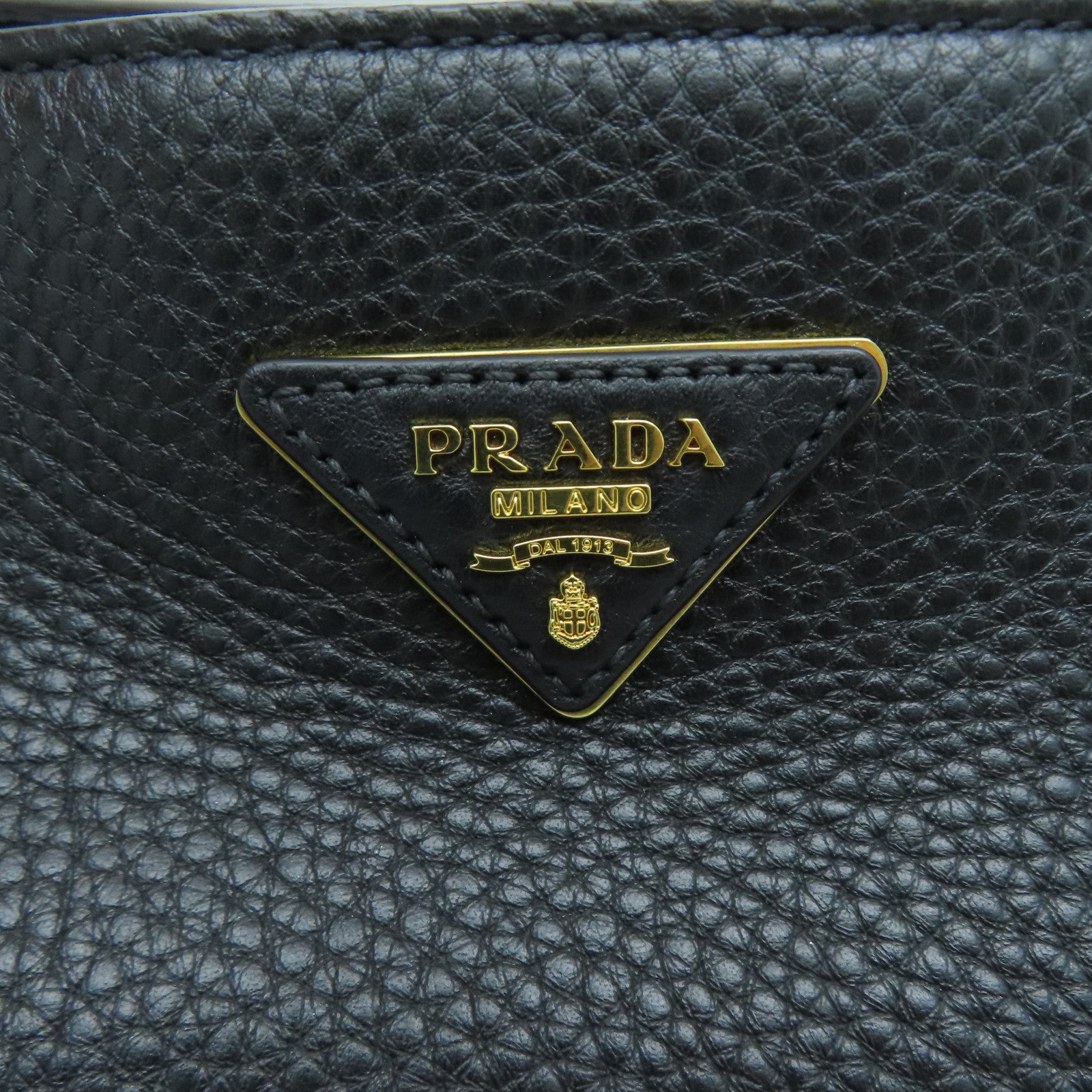 PRADA 牛皮皮革Tote Bag金扣手挽袋/肩背袋黑色