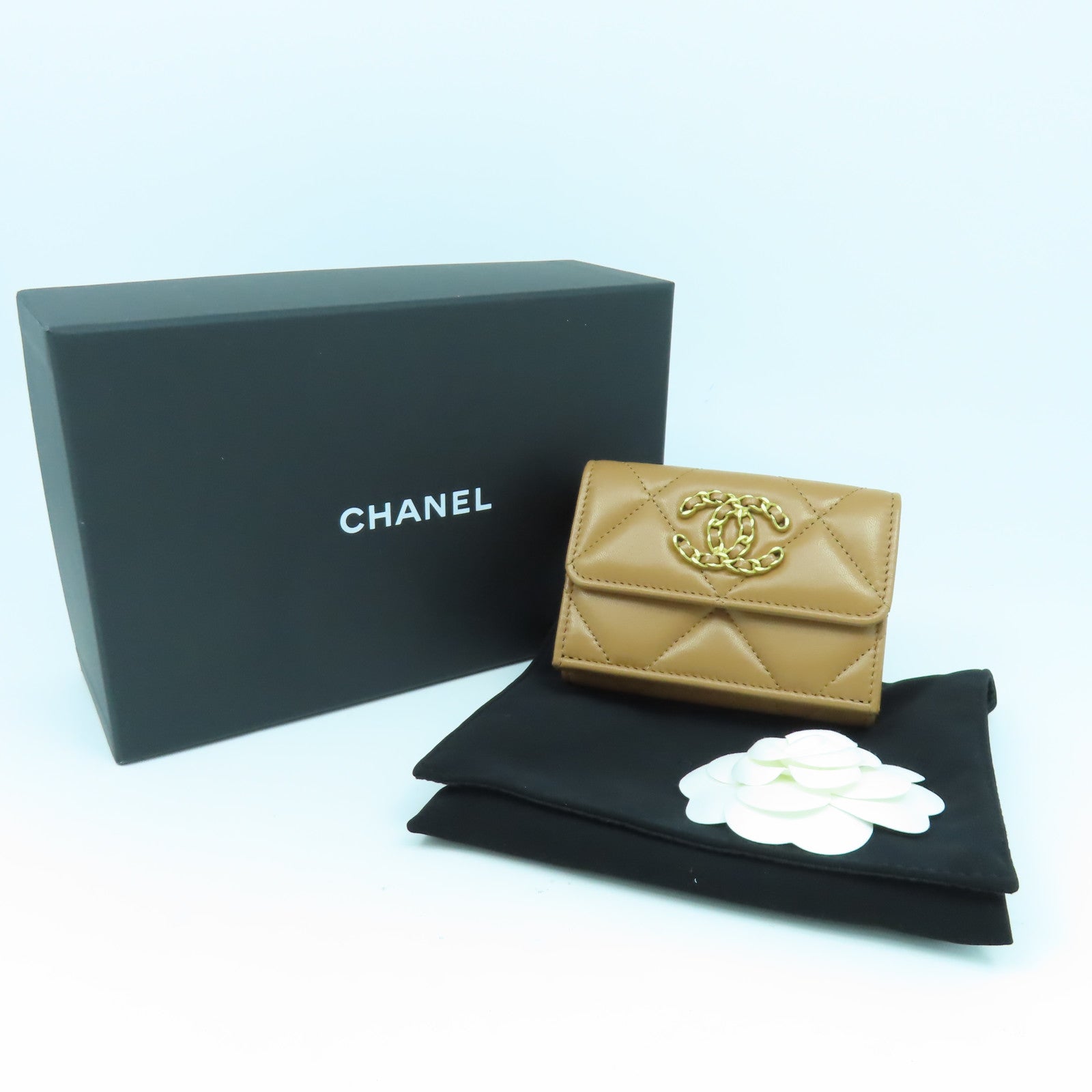 CHANEL 菱格牛皮皮革C19 Wallet金扣錢包駱駝色