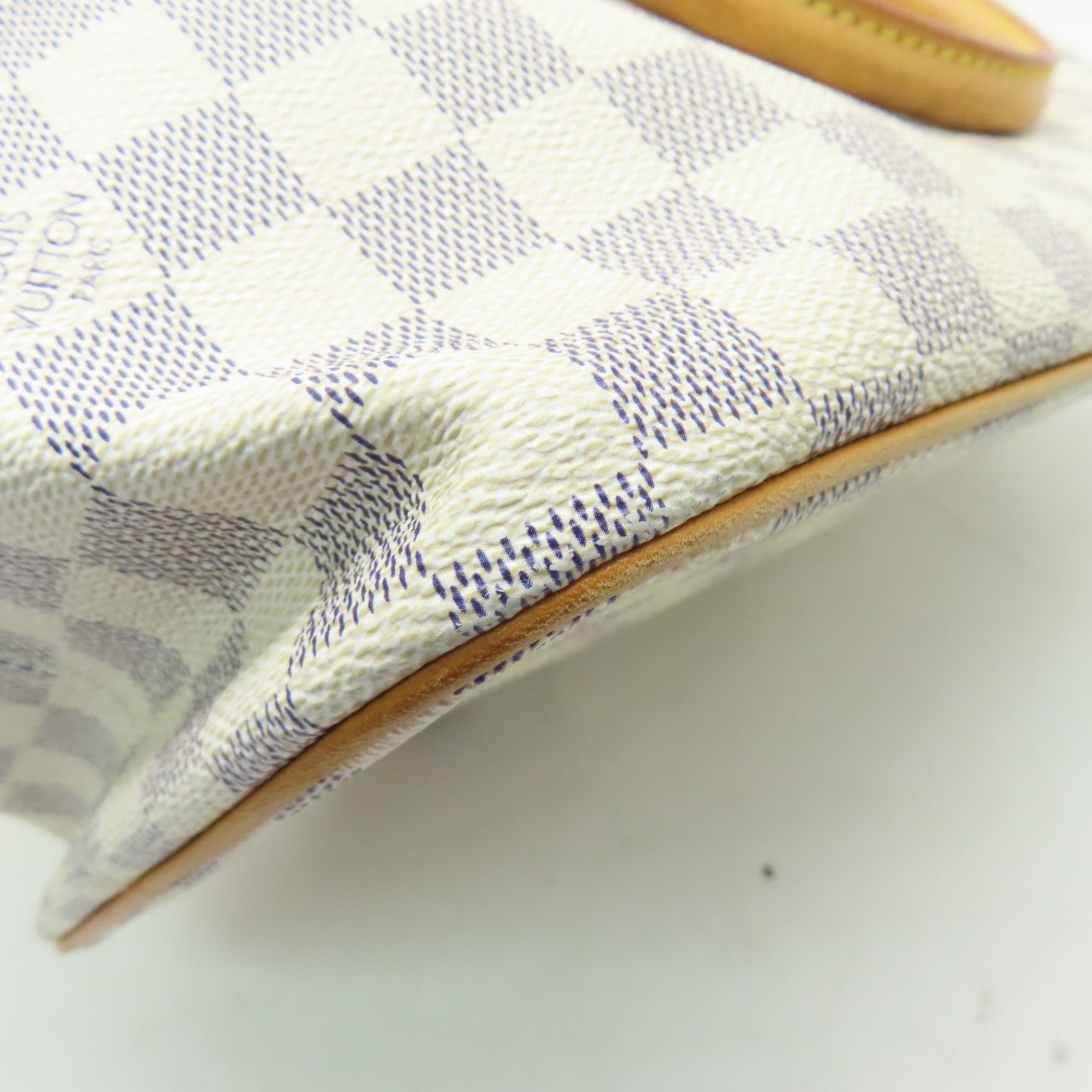 LOUIS VUITTON Damier Azur Saleya MM金扣手挽袋白色