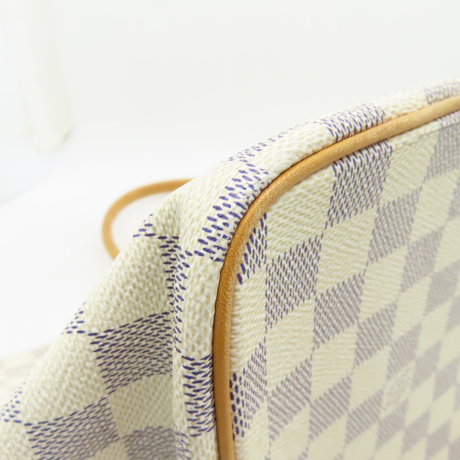 LOUIS VUITTON Damier Azur Saleya MM金扣手挽袋白色
