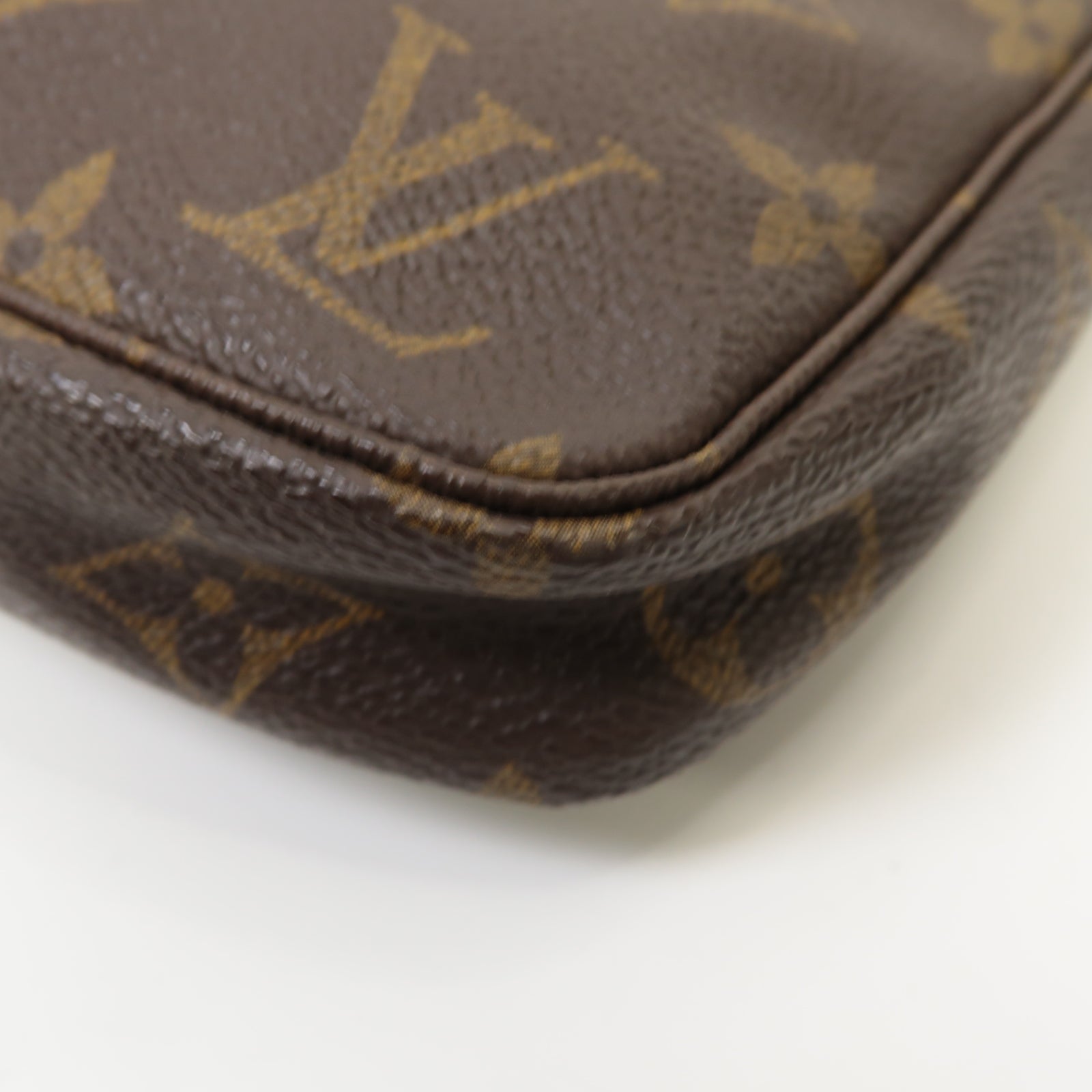 LOUIS VUITTON Monogram Pochette金扣肩背袋棕色